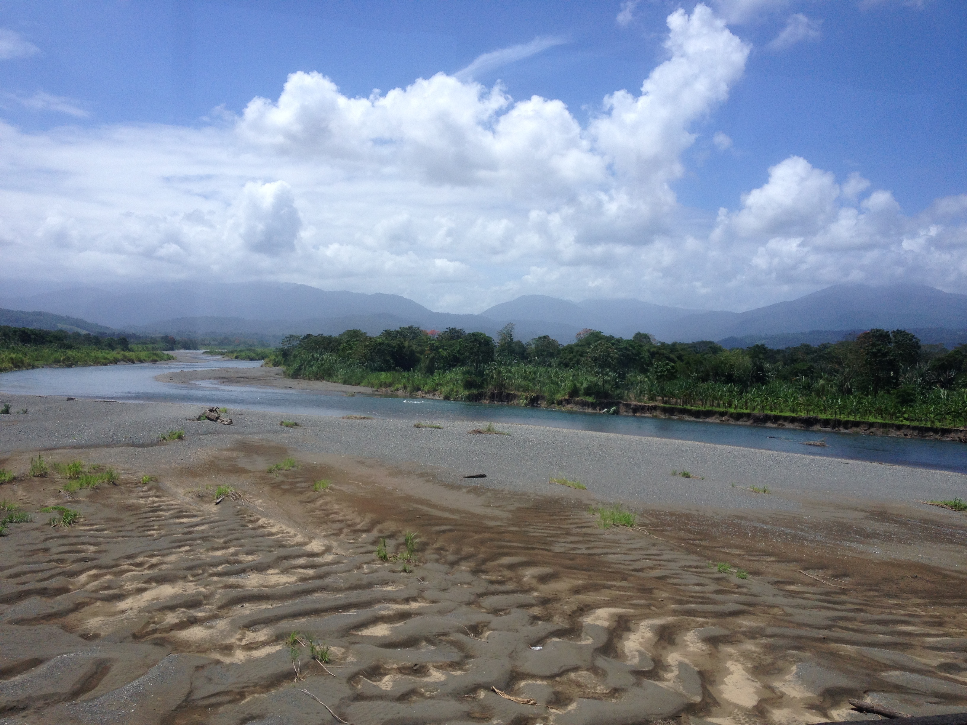 รูปถ่าย คอสตาริกา(Costa Rica) จากลีมอนไปซีกีร์เรส(Limon to Siquirres) 2015-03 45