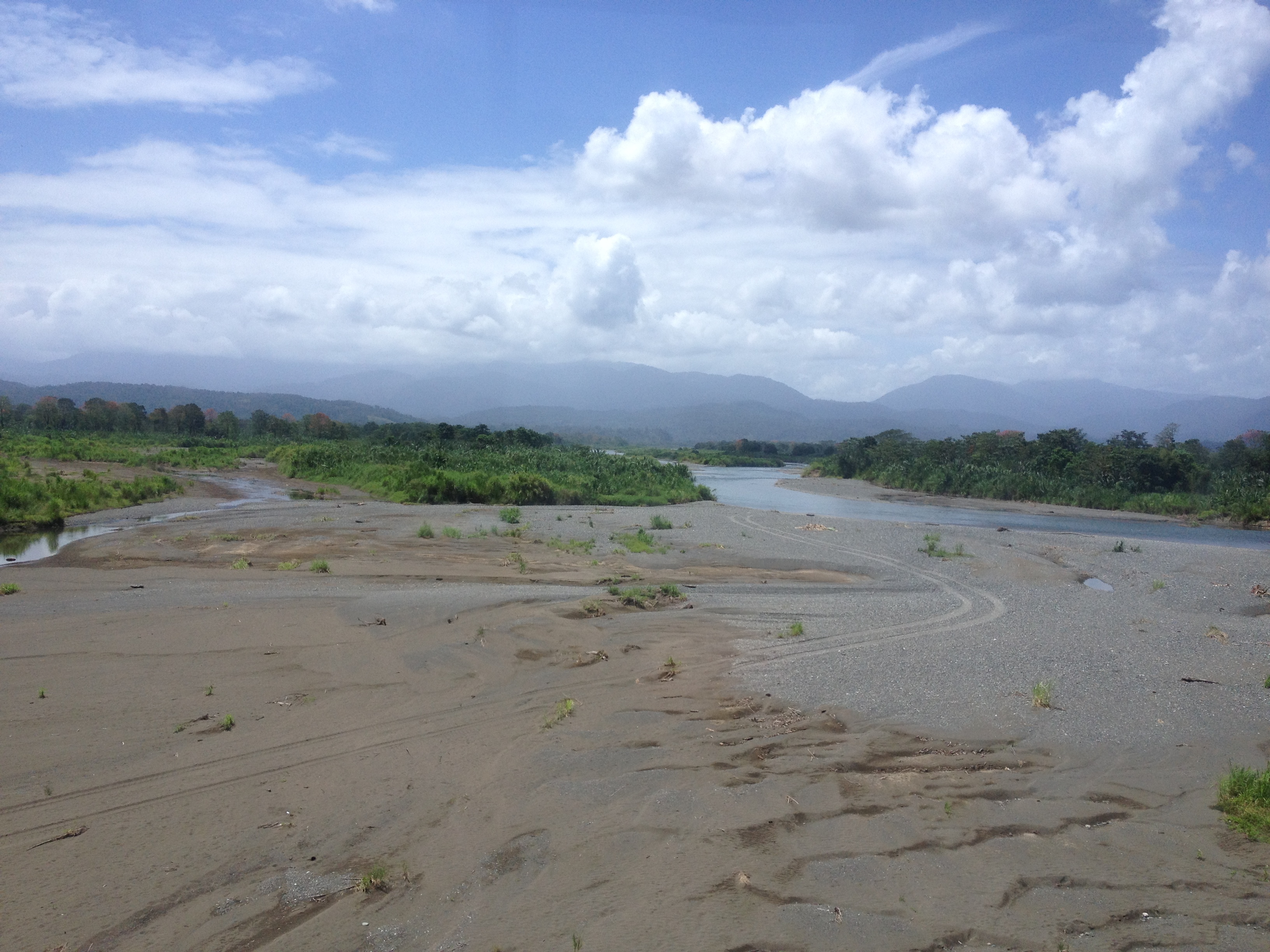 รูปถ่าย คอสตาริกา(Costa Rica) จากลีมอนไปซีกีร์เรส(Limon to Siquirres) 2015-03 36
