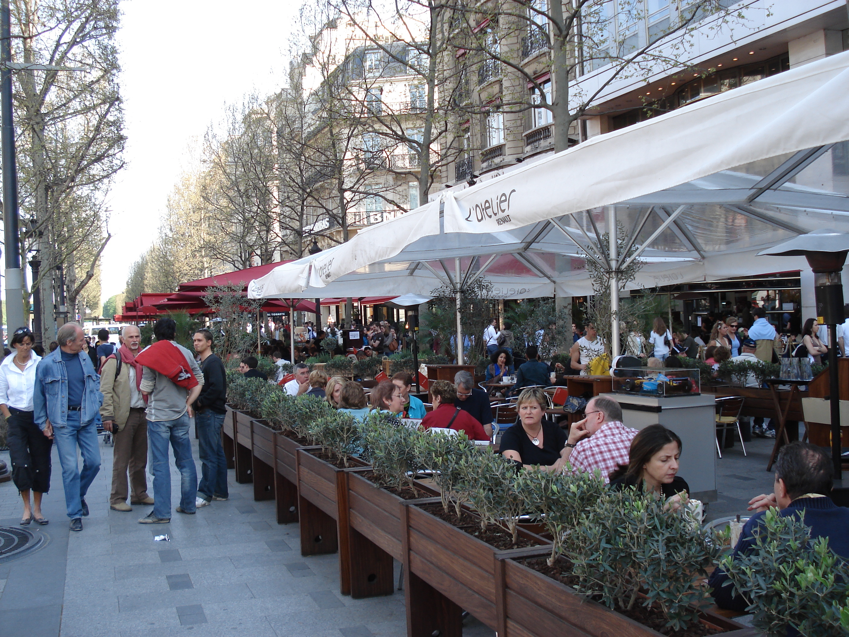 รูปถ่าย ฝรั่งเศส(France) ปารีส(Paris) ช็องเซลีเซ(Champs Elysees) 2006-04 18