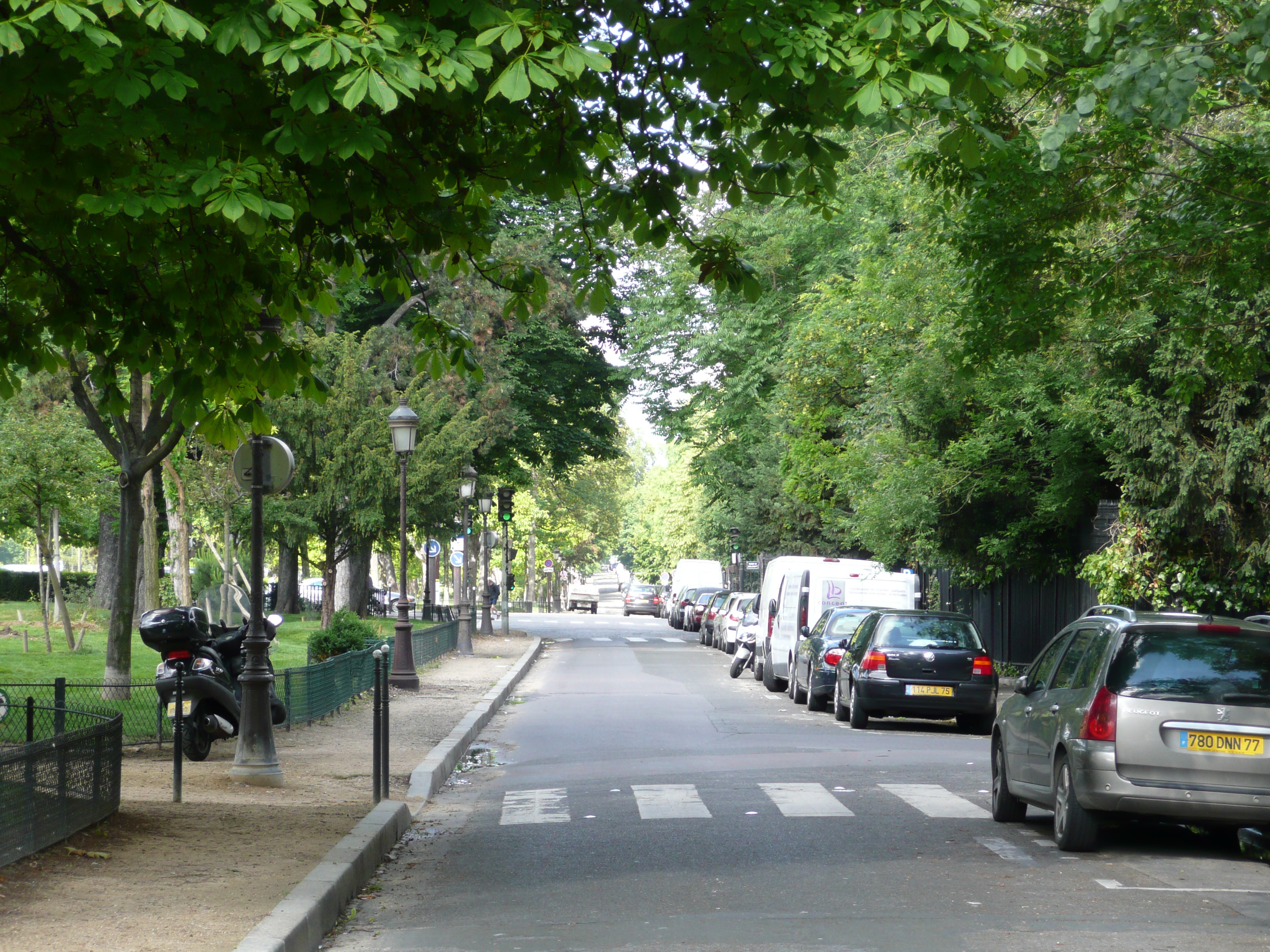 รูปถ่าย ฝรั่งเศส(France) ปารีส(Paris) ถนนฟอช(Avenue Foch) 2007-06 107