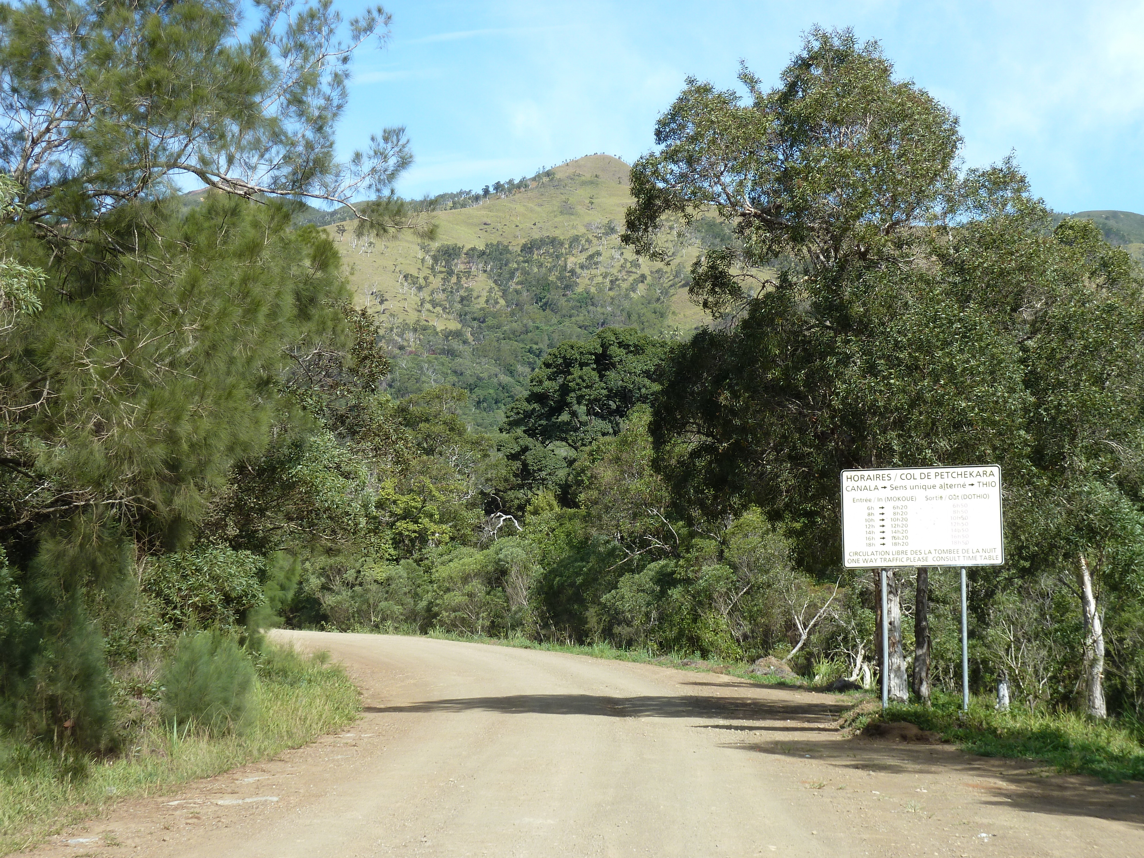 รูปถ่าย นิวแคลิโดเนีย(New Caledonia) ถนนจากทีโอไปกานาลา(Thio to Canala road) 2010-05 75