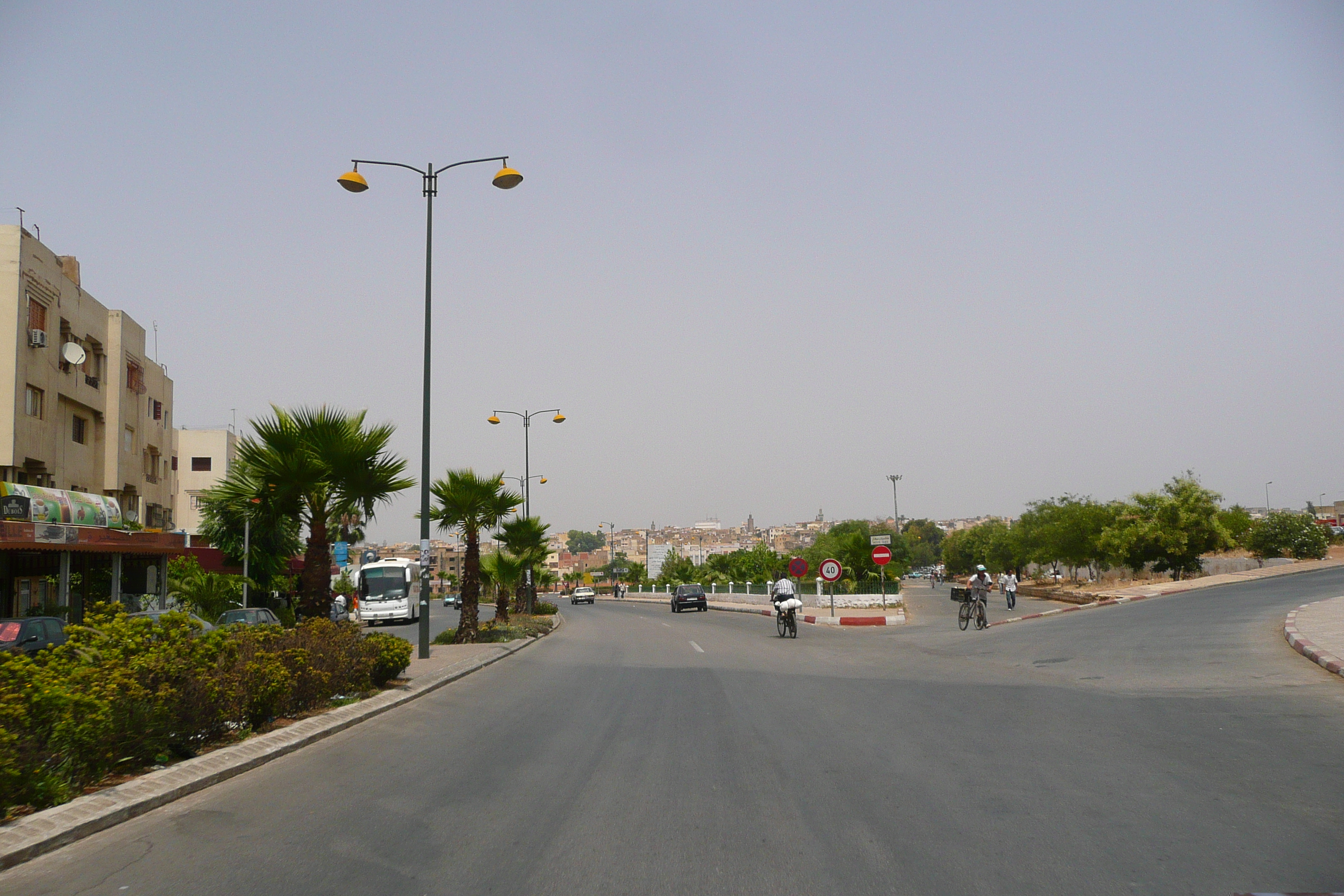 รูปถ่าย โมร็อกโก(Morocco) ถนนจากเฟสไปราบัต(Fes to Rabat Road) 2008-07 9