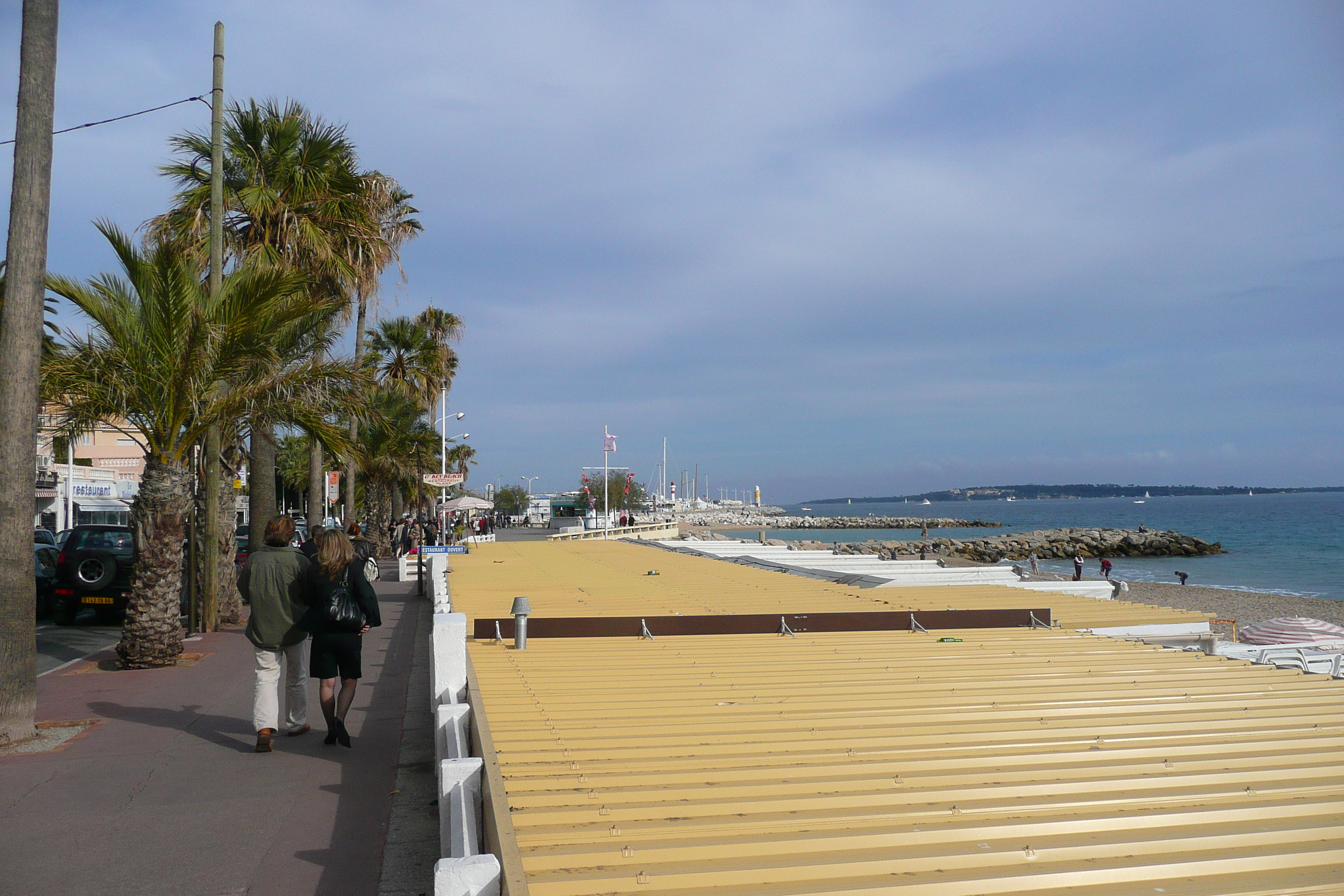 รูปถ่าย ฝรั่งเศส(France) คานส์(Cannes) หาดดูมีดี(Plage du midi) 2008-03 11