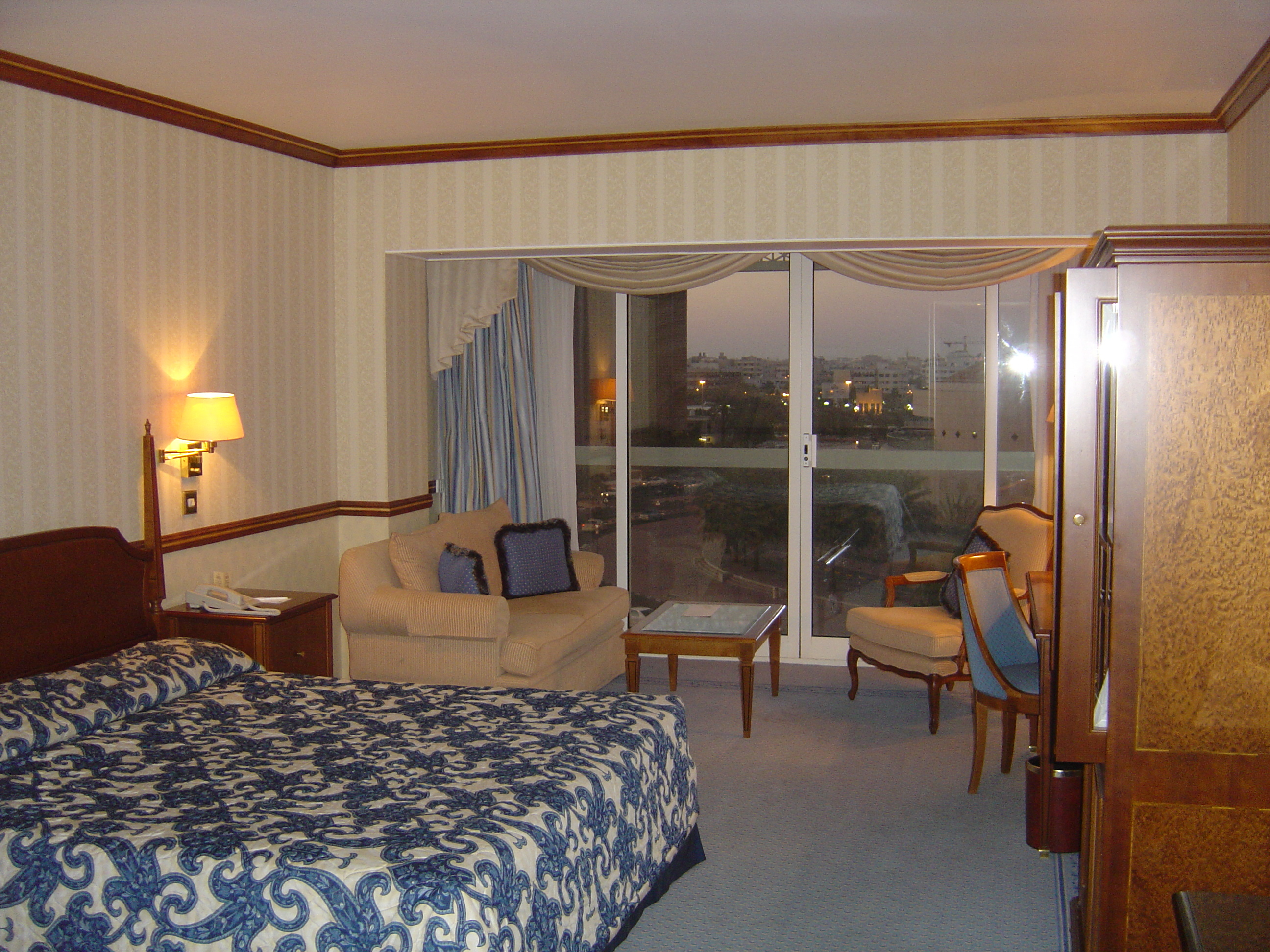 รูปถ่าย สหรัฐอาหรับเอมิเรตส์(United Arab Emirates) ดูไบ(Dubai) โรงแรมเชอราตัน ดูไบครีก(Sheraton Dubai Creek Hotel) 2005-03 22