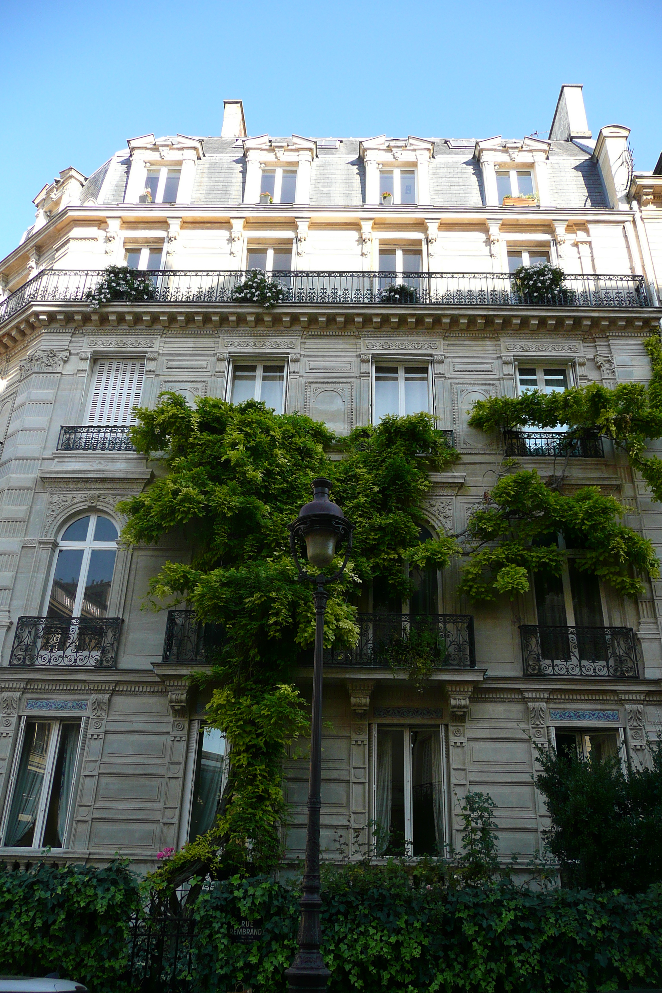 รูปถ่าย ฝรั่งเศส(France) ปารีส(Paris) คุ้มที่ 8(8th Arrondissement) ถนนแร็มบรันต์(Rue Rembrandt) 2007-09 33