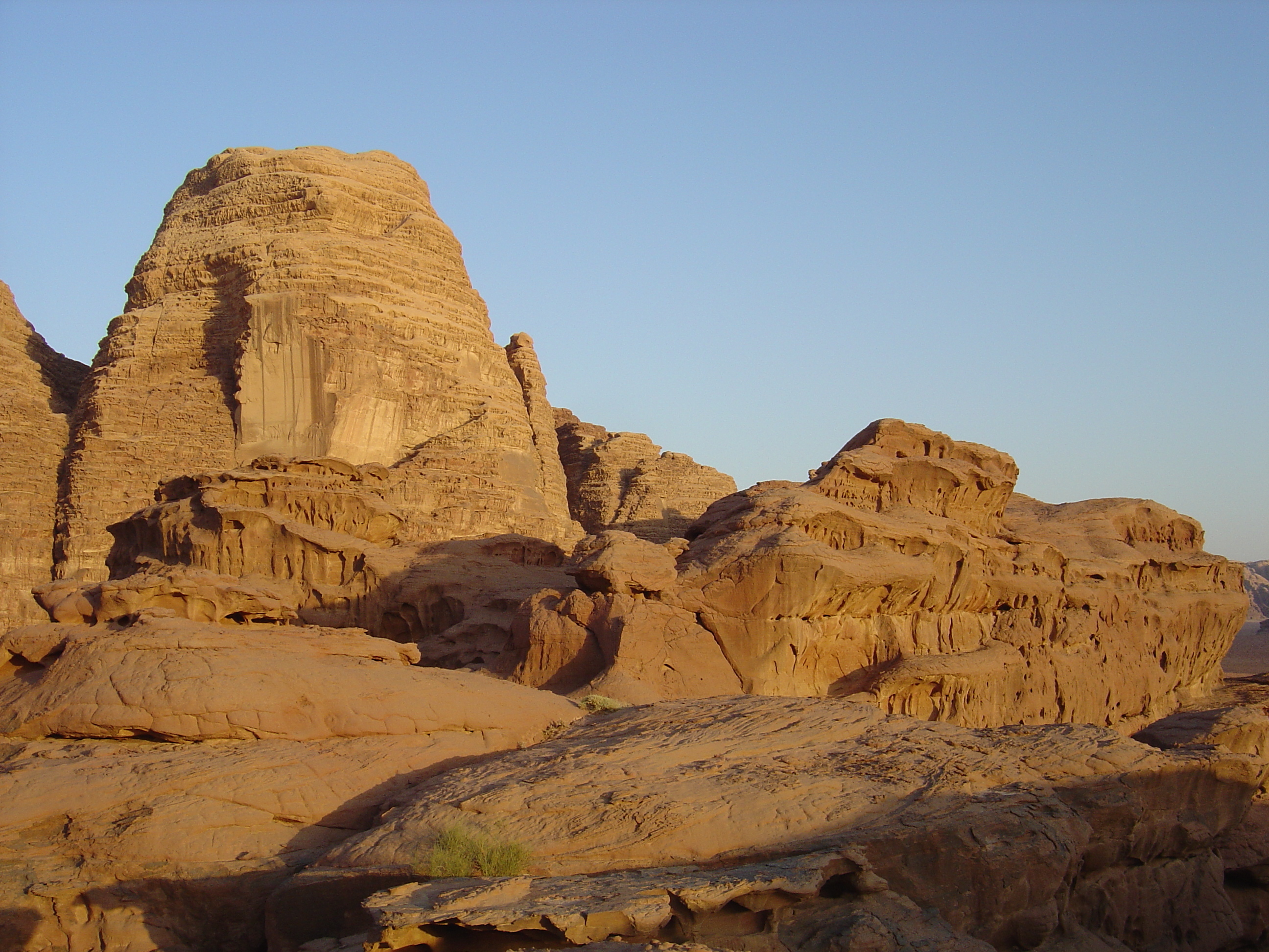 รูปถ่าย จอร์แดน(Jordan) ทะเลทรายวาดีรัม(Wadi Rum Desert) 2004-10 36