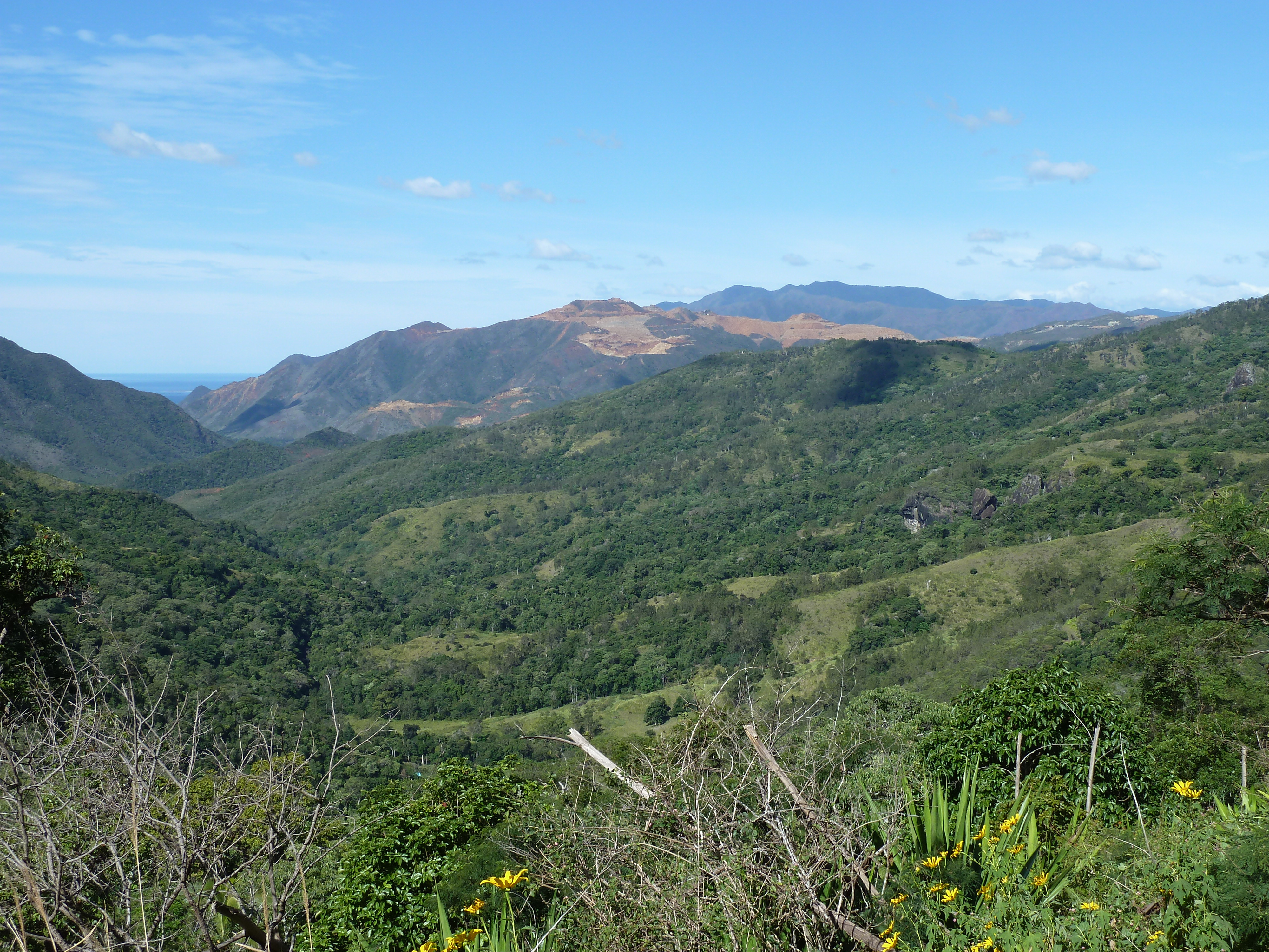 รูปถ่าย นิวแคลิโดเนีย(New Caledonia) ถนนจากทีโอไปกานาลา(Thio to Canala road) 2010-05 66