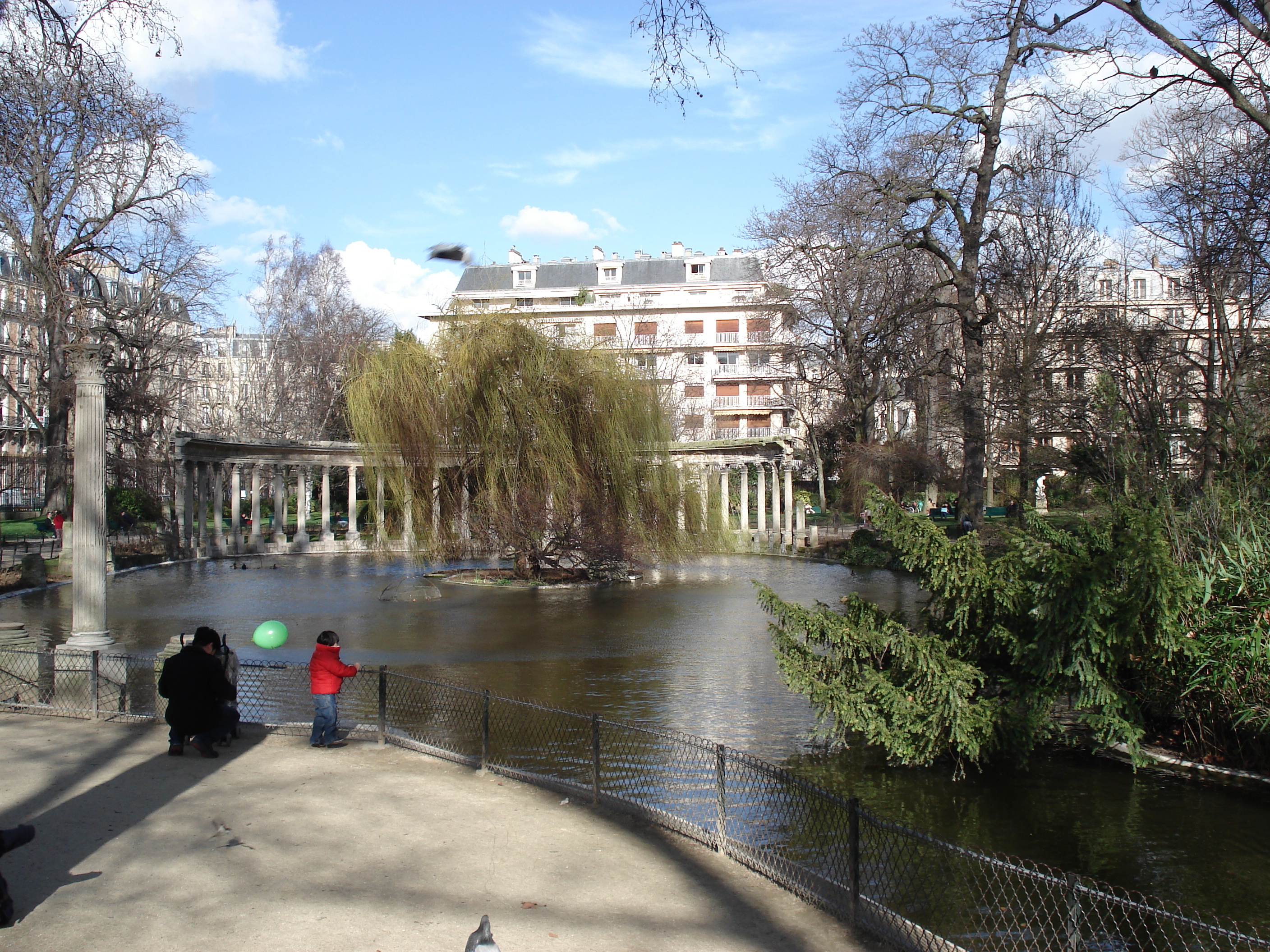 รูปถ่าย ฝรั่งเศส(France) ปารีส(Paris) สวนมงโซ(Monceau Garden) 2006-03 45