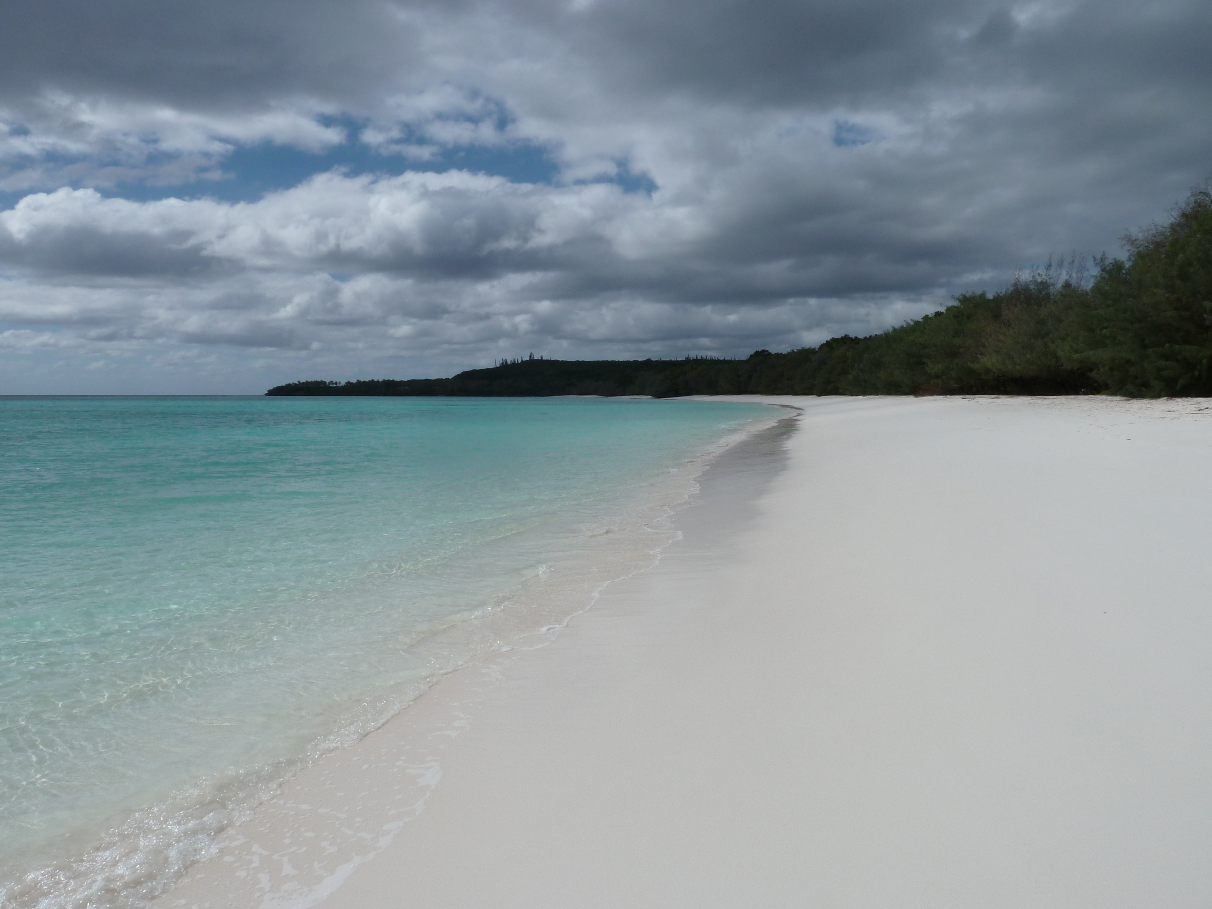 รูปถ่าย นิวแคลิโดเนีย(New Caledonia) เกาะลีฟู(Lifou) หาดลูเอ็งโกนี(Luengoni Beach) 2010-05 36