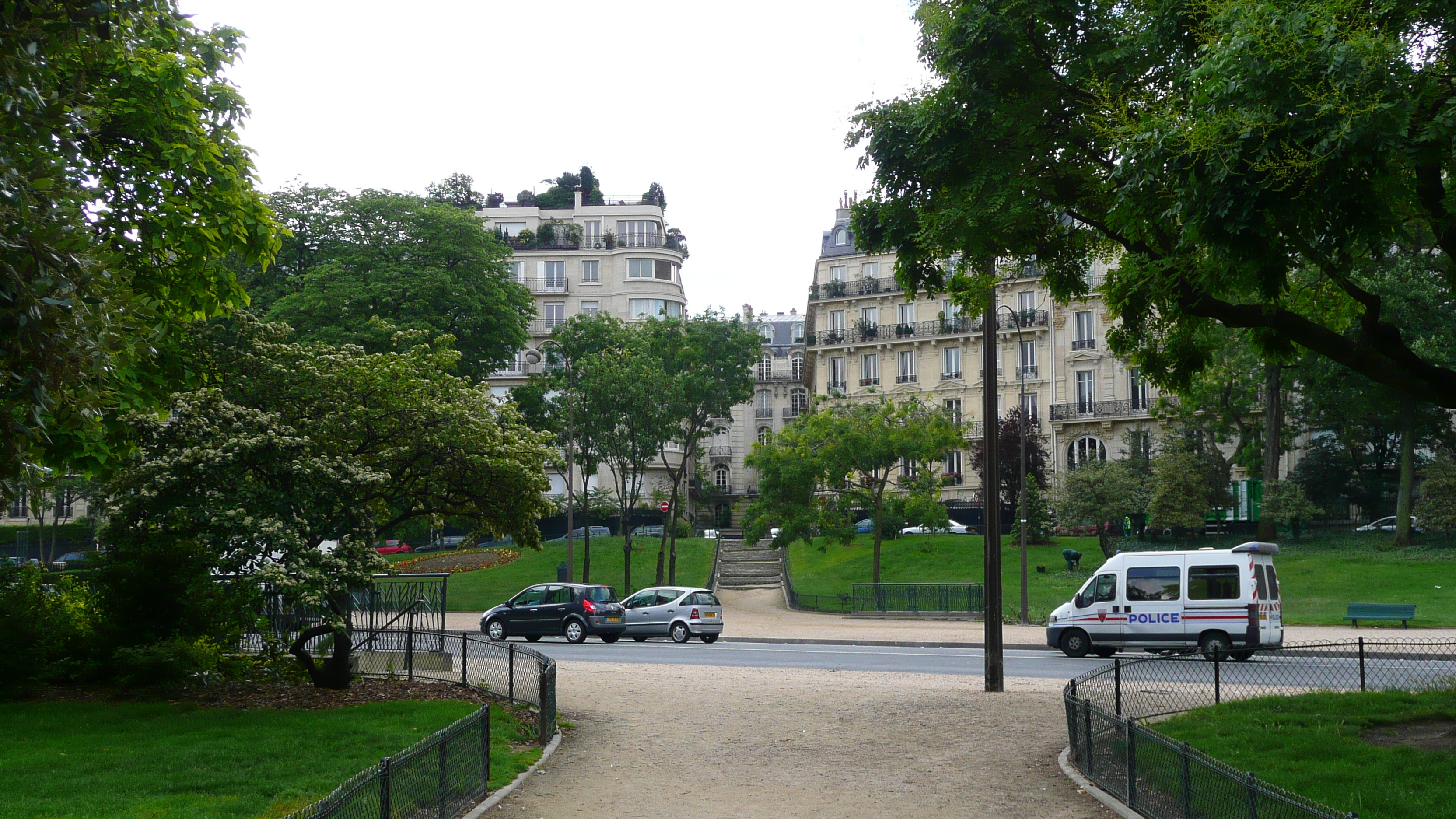 รูปถ่าย ฝรั่งเศส(France) ปารีส(Paris) ถนนฟอช(Avenue Foch) 2007-06 131