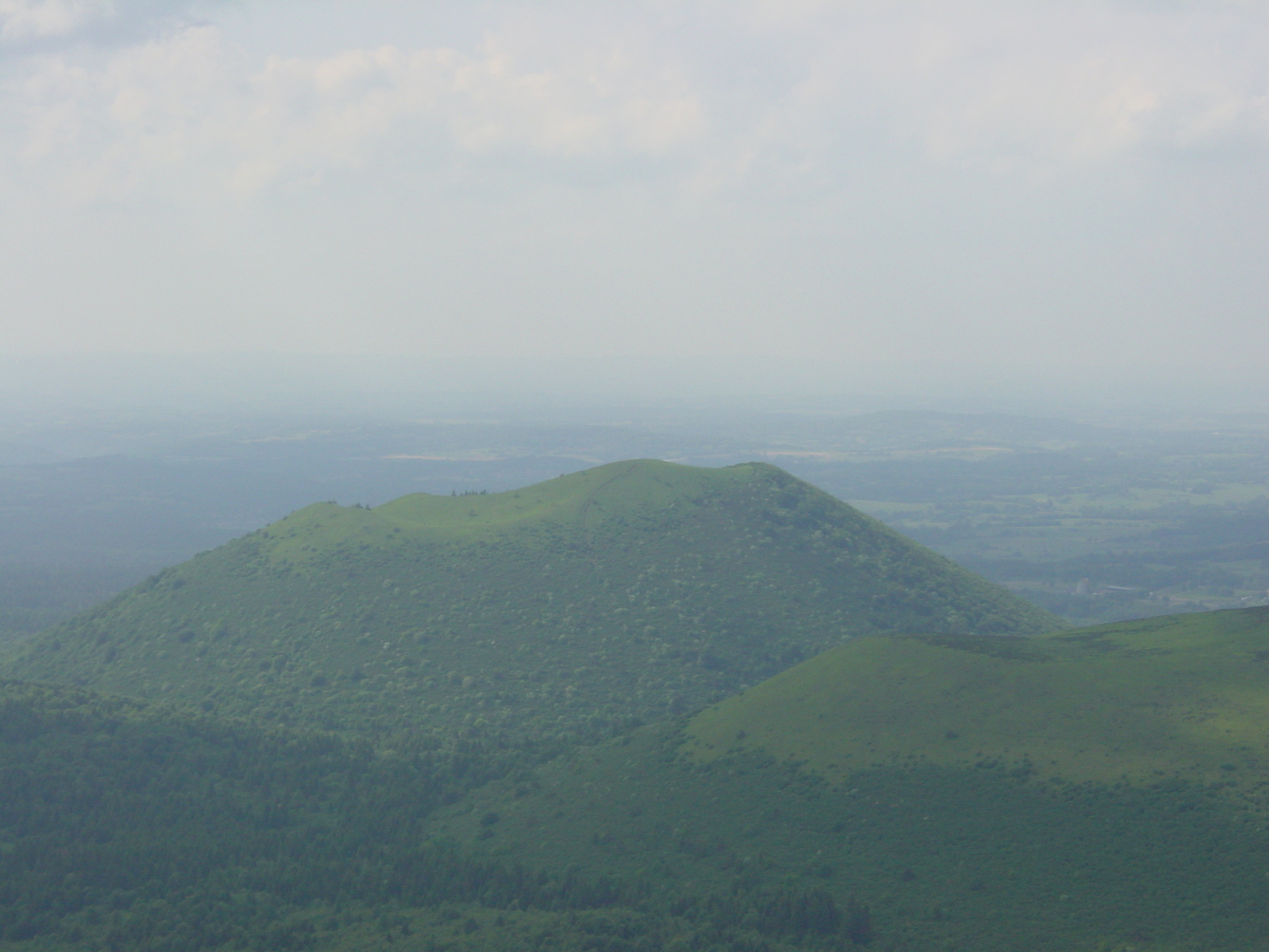 รูปถ่าย ฝรั่งเศส(France) ภูเขาปุย-เดอ-โดม(Puy de Dome) 2003-05 31