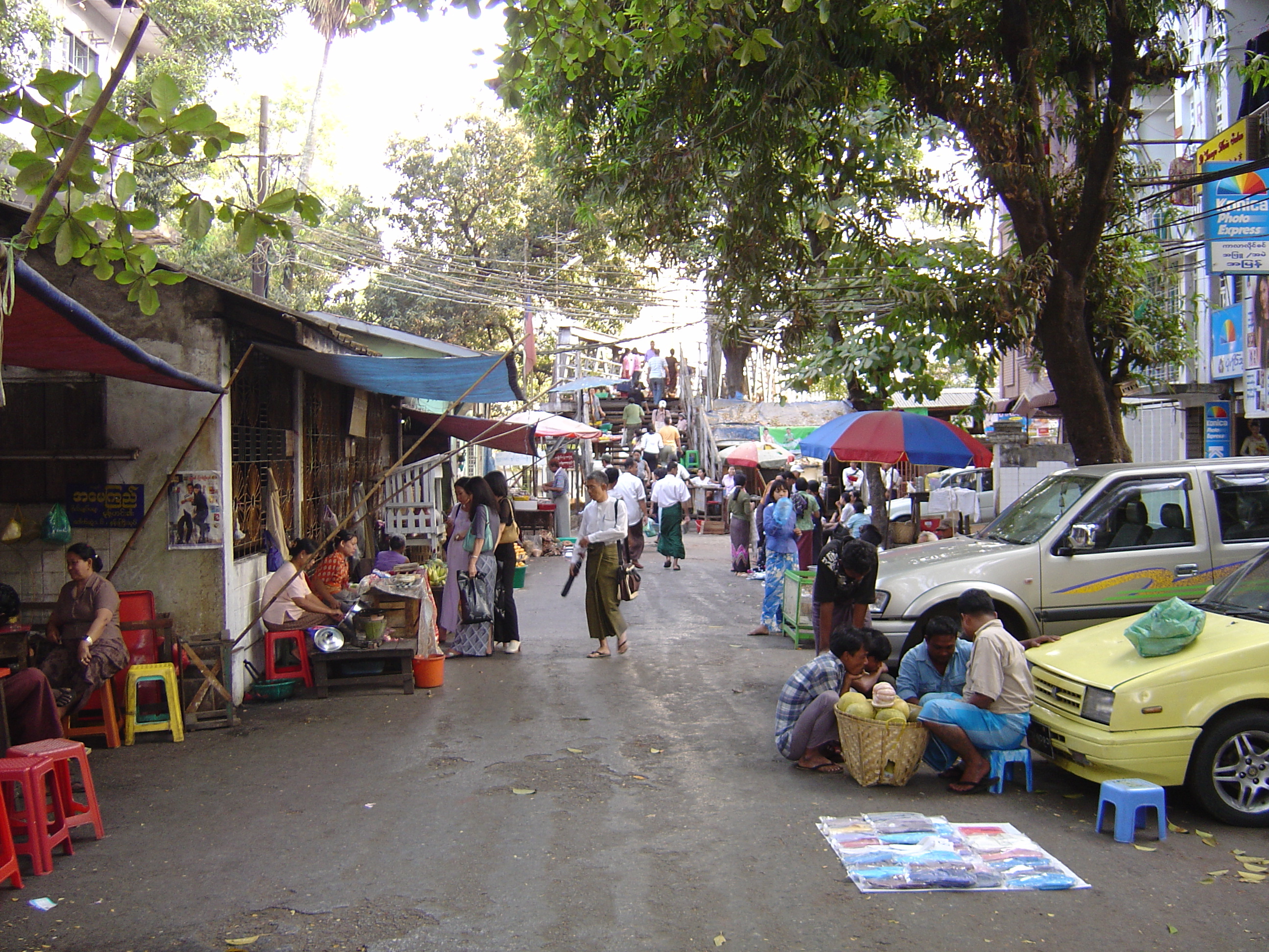 รูปถ่าย พม่า(Myanmar) ย่างกุ้ง(Yangon) 2005-01 15