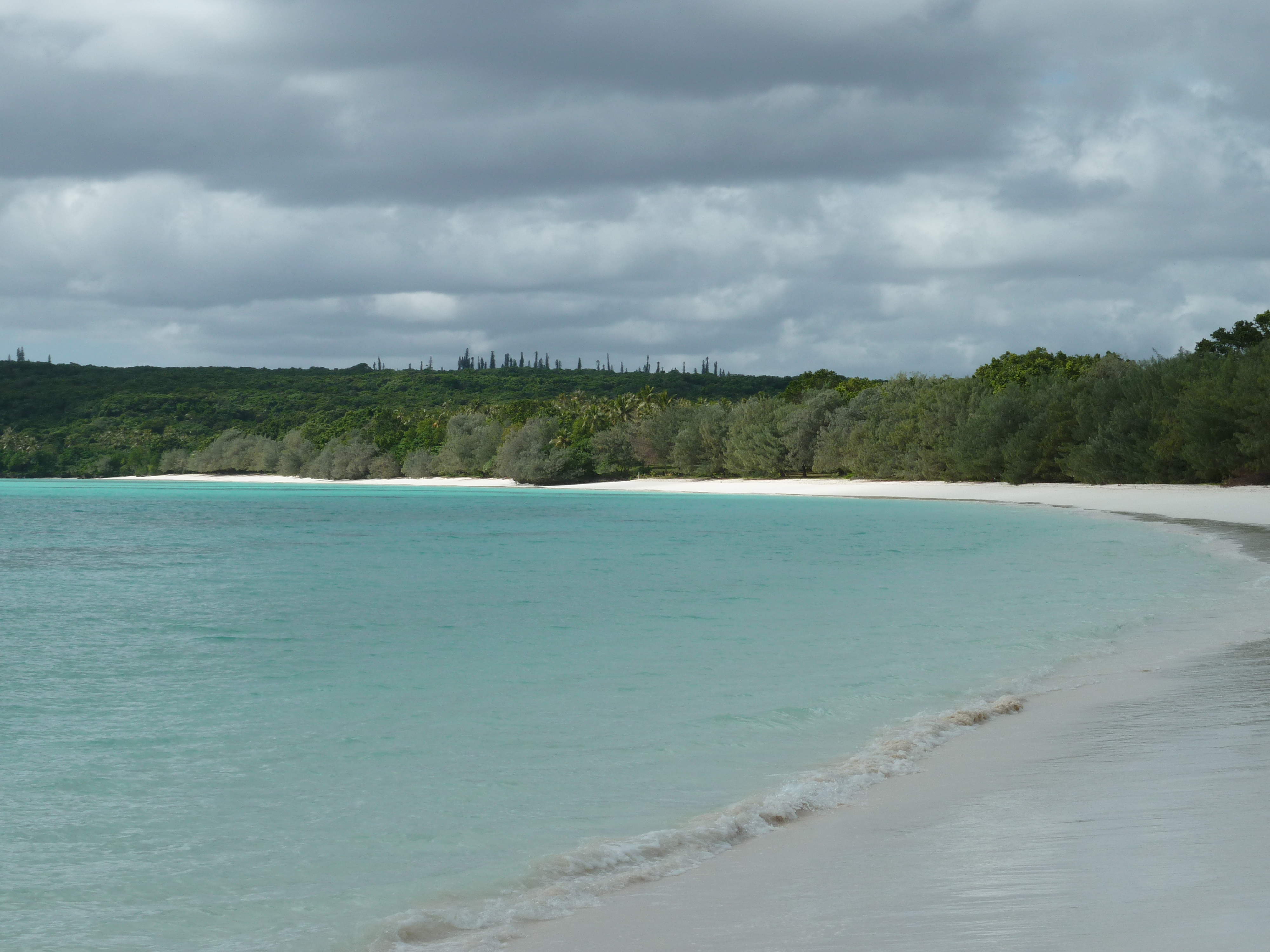 รูปถ่าย นิวแคลิโดเนีย(New Caledonia) เกาะลีฟู(Lifou) หาดลูเอ็งโกนี(Luengoni Beach) 2010-05 31