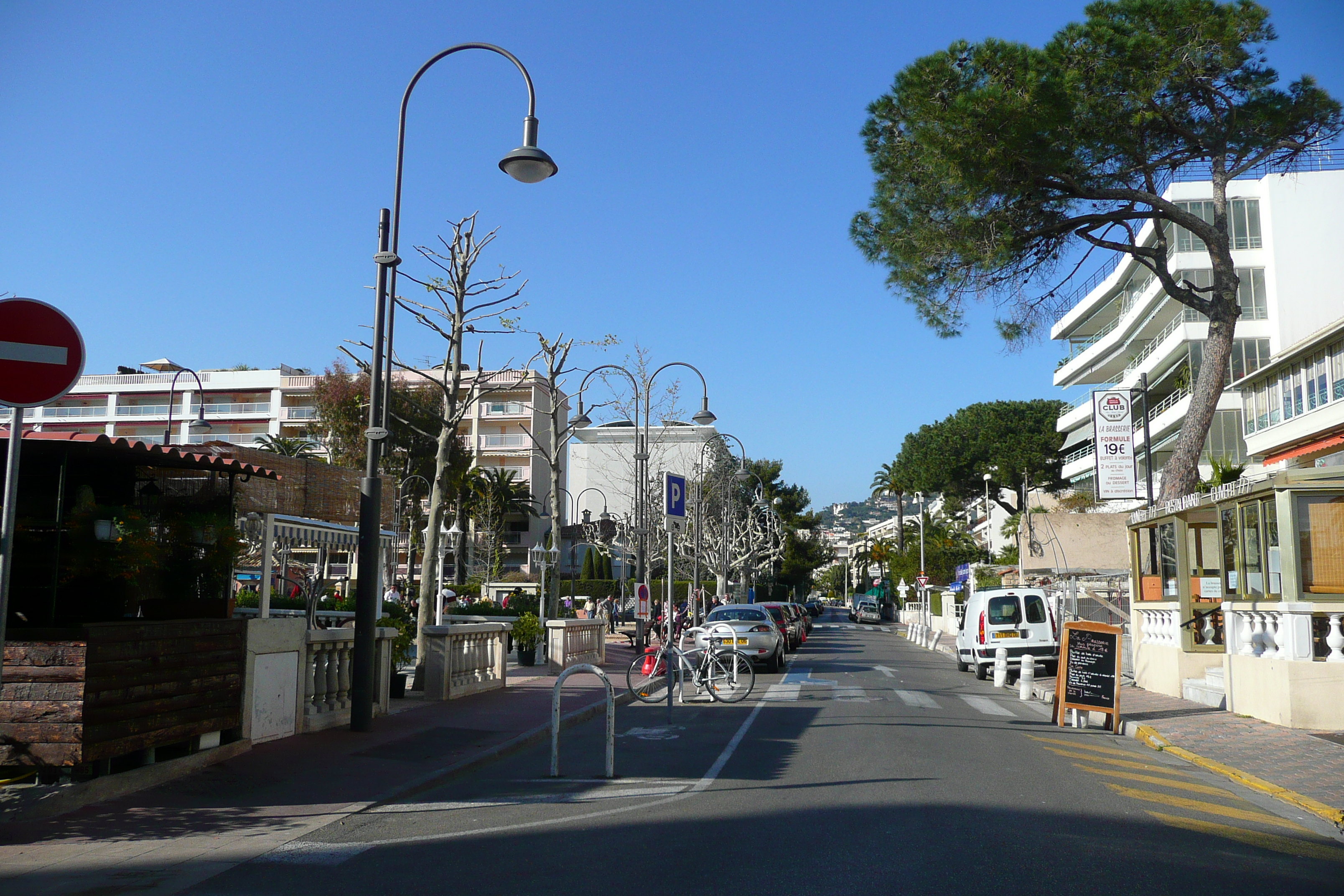 รูปถ่าย ฝรั่งเศส(France) คานส์(Cannes) ถนนเดอเลแร็ง(Avenue de Lerins) 2008-03 18