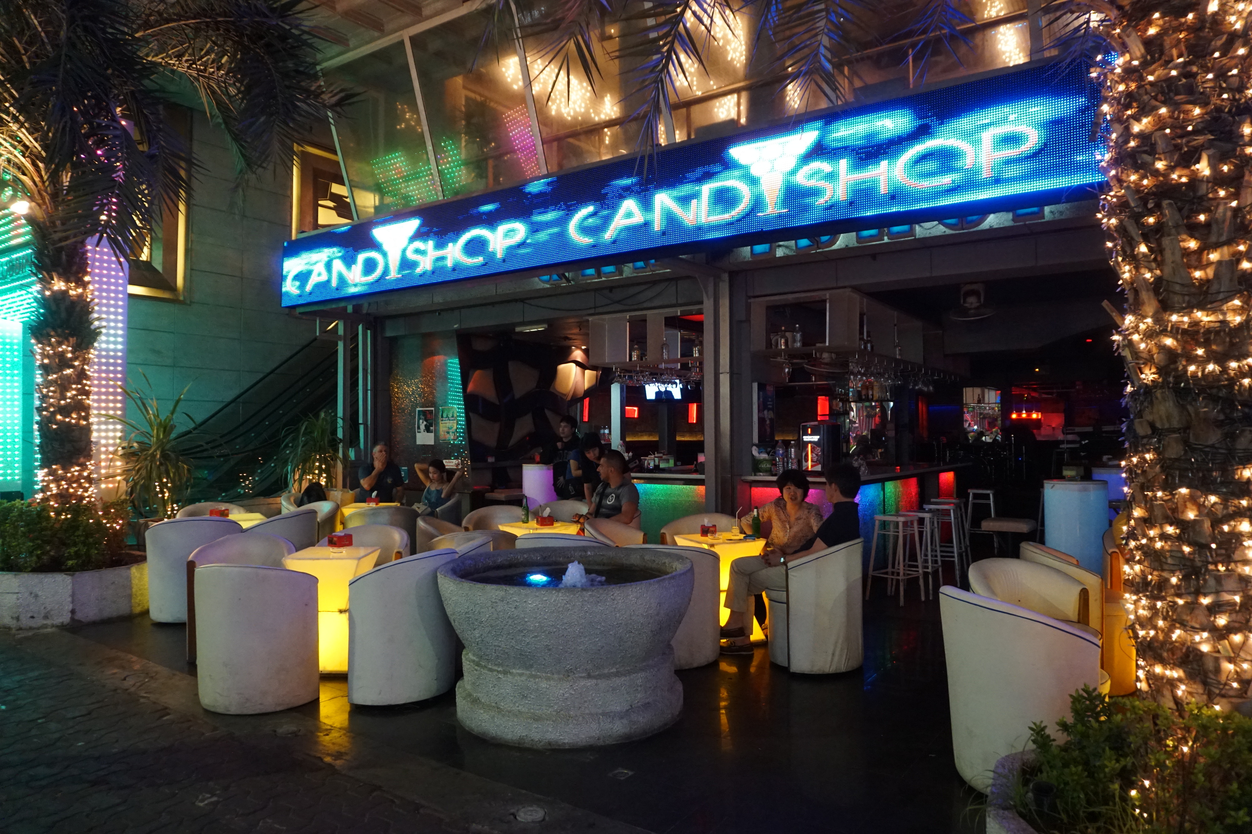 รูปถ่าย ไทย(Thailand) พัทยา(Pattaya) ถนนคนเดิน(Walking Street) 2016-12 17