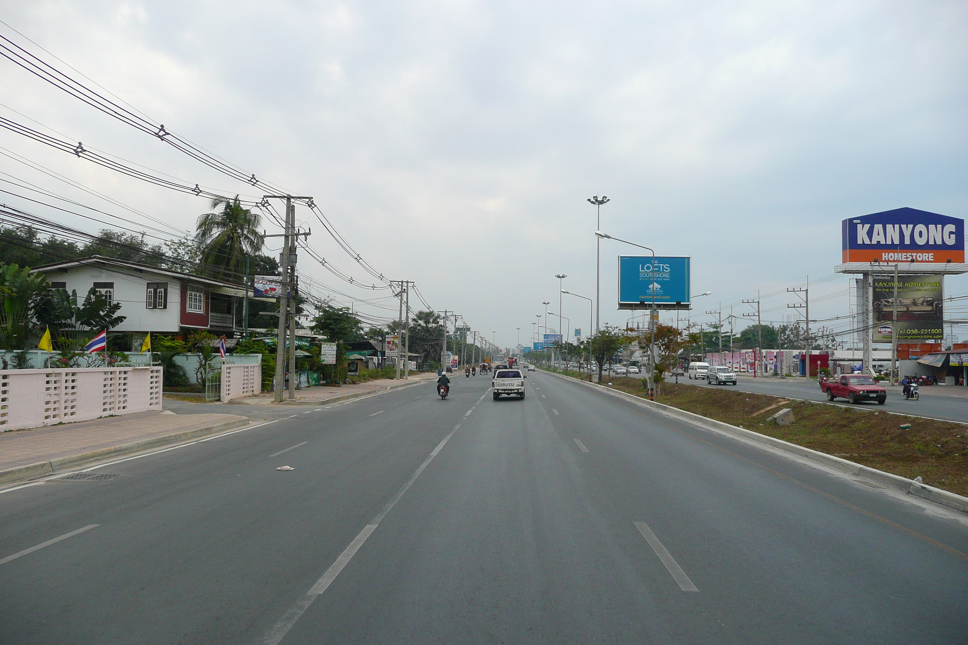 รูปถ่าย ไทย(Thailand) ชลบุรี(Chonburi) ถนนสุขุมวิท(Sukhumvit road) 2008-01 114