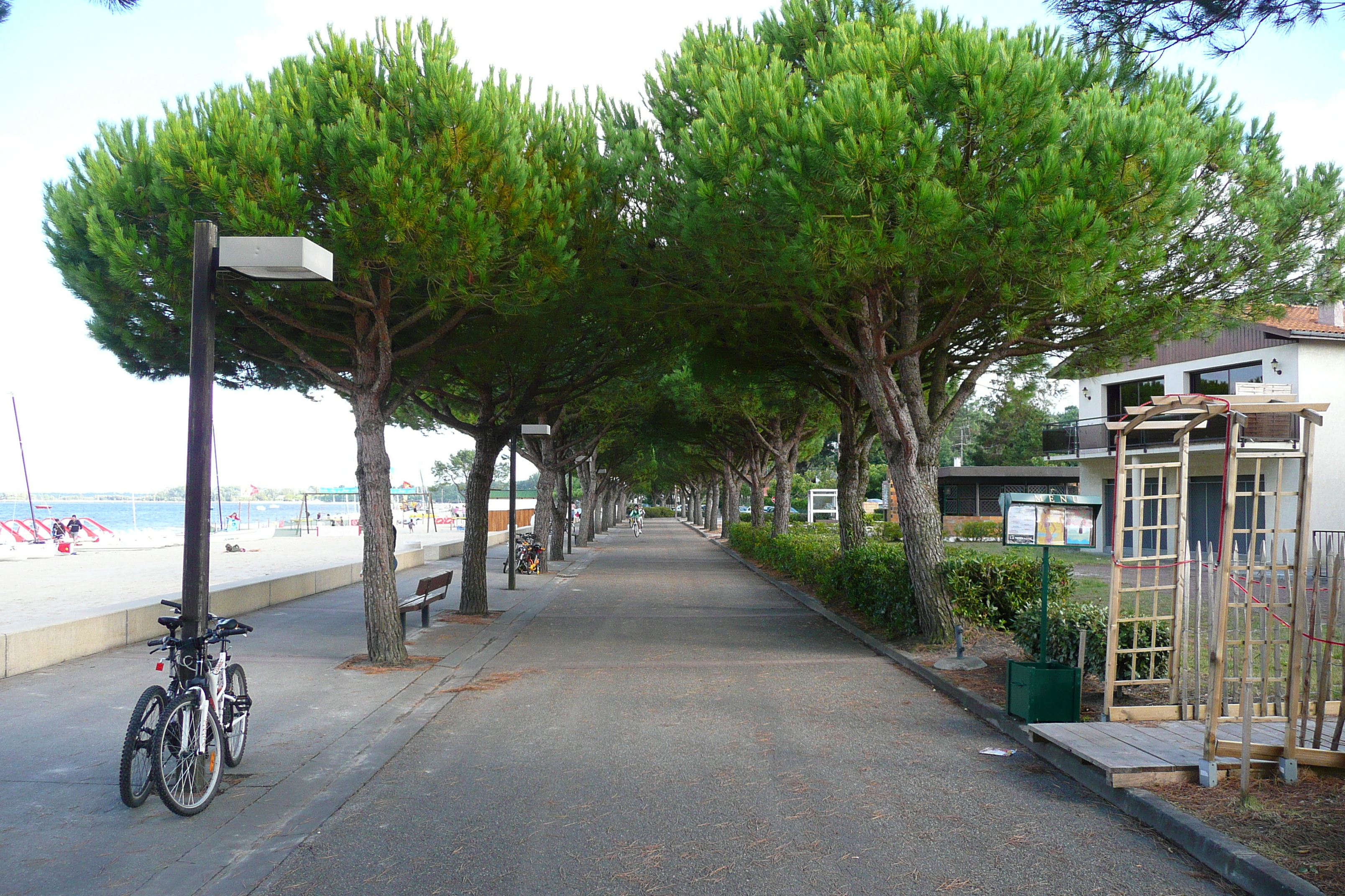 รูปถ่าย ฝรั่งเศส(France) โมบืออีซ็อง(Maubuisson) 2007-08 10