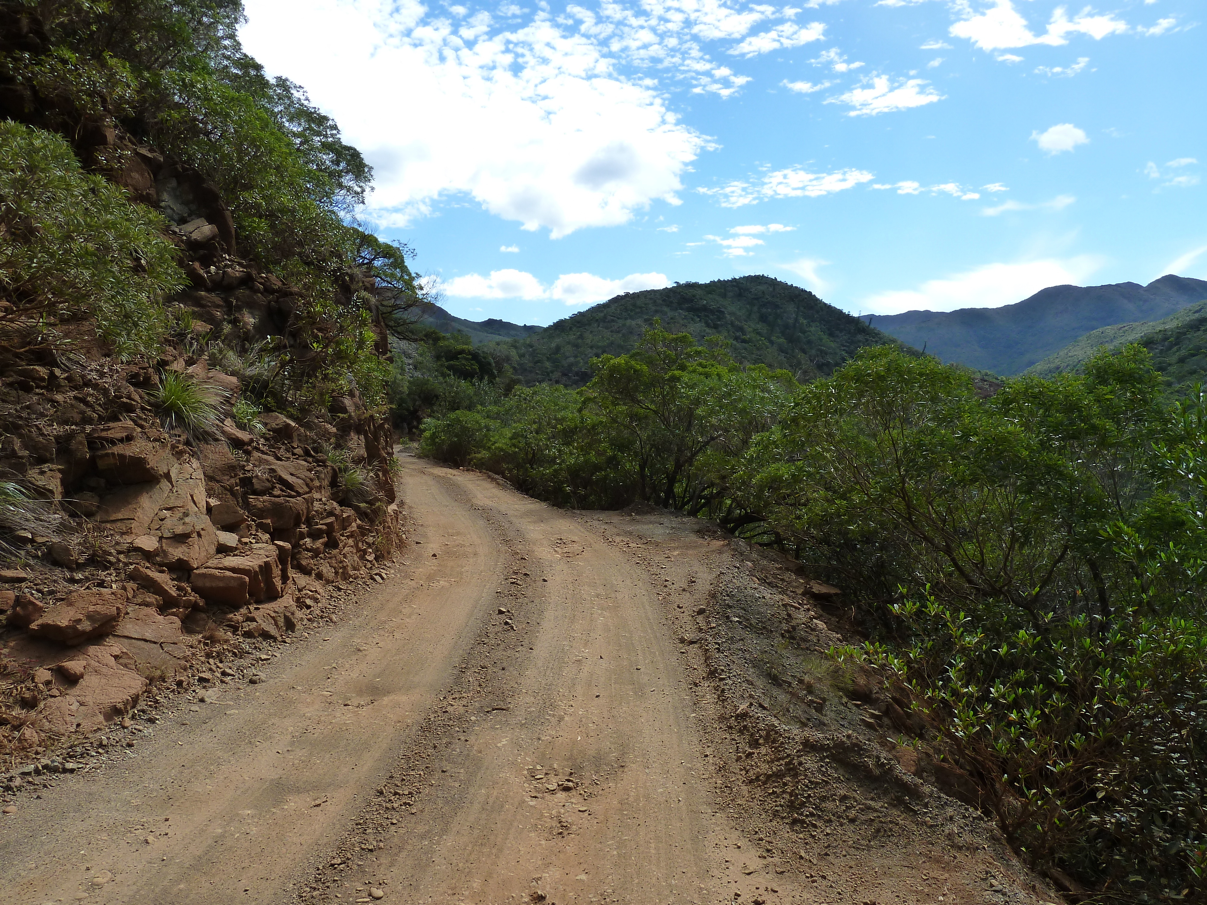 รูปถ่าย นิวแคลิโดเนีย(New Caledonia) ถนนจากทีโอไปกานาลา(Thio to Canala road) 2010-05 55