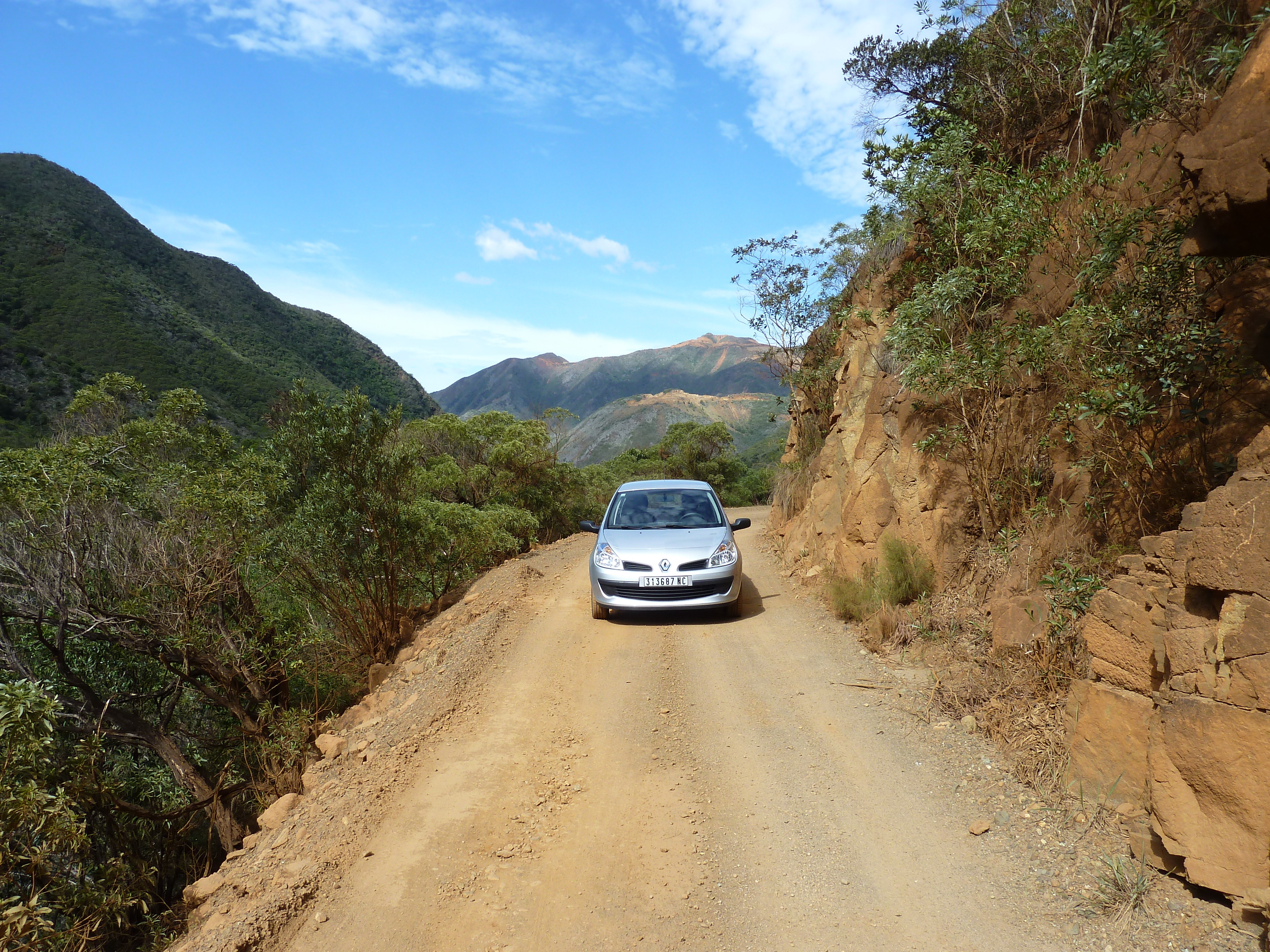 รูปถ่าย นิวแคลิโดเนีย(New Caledonia) ถนนจากทีโอไปกานาลา(Thio to Canala road) 2010-05 19