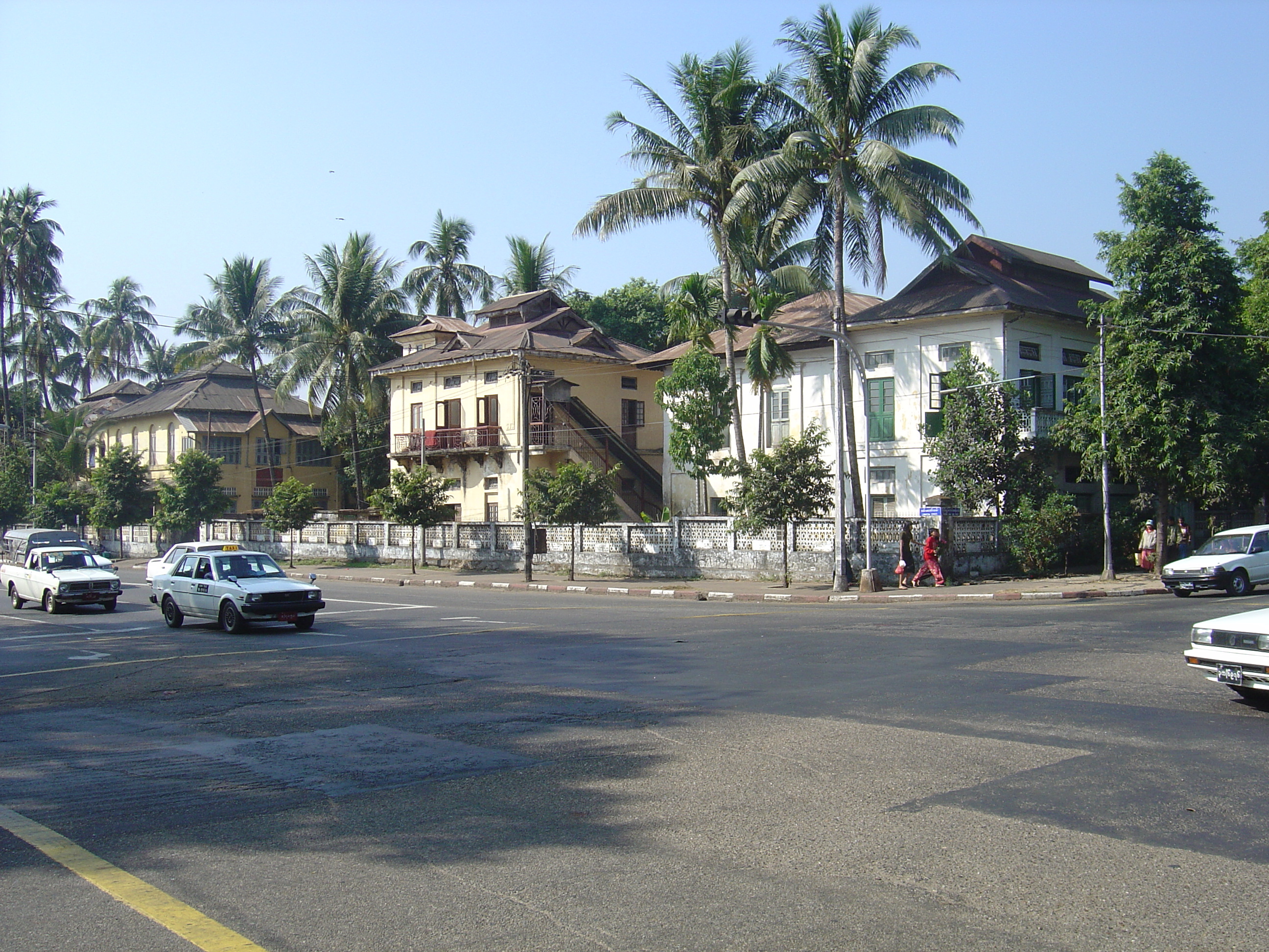 รูปถ่าย พม่า(Myanmar) ย่างกุ้ง(Yangon) 2005-01 251