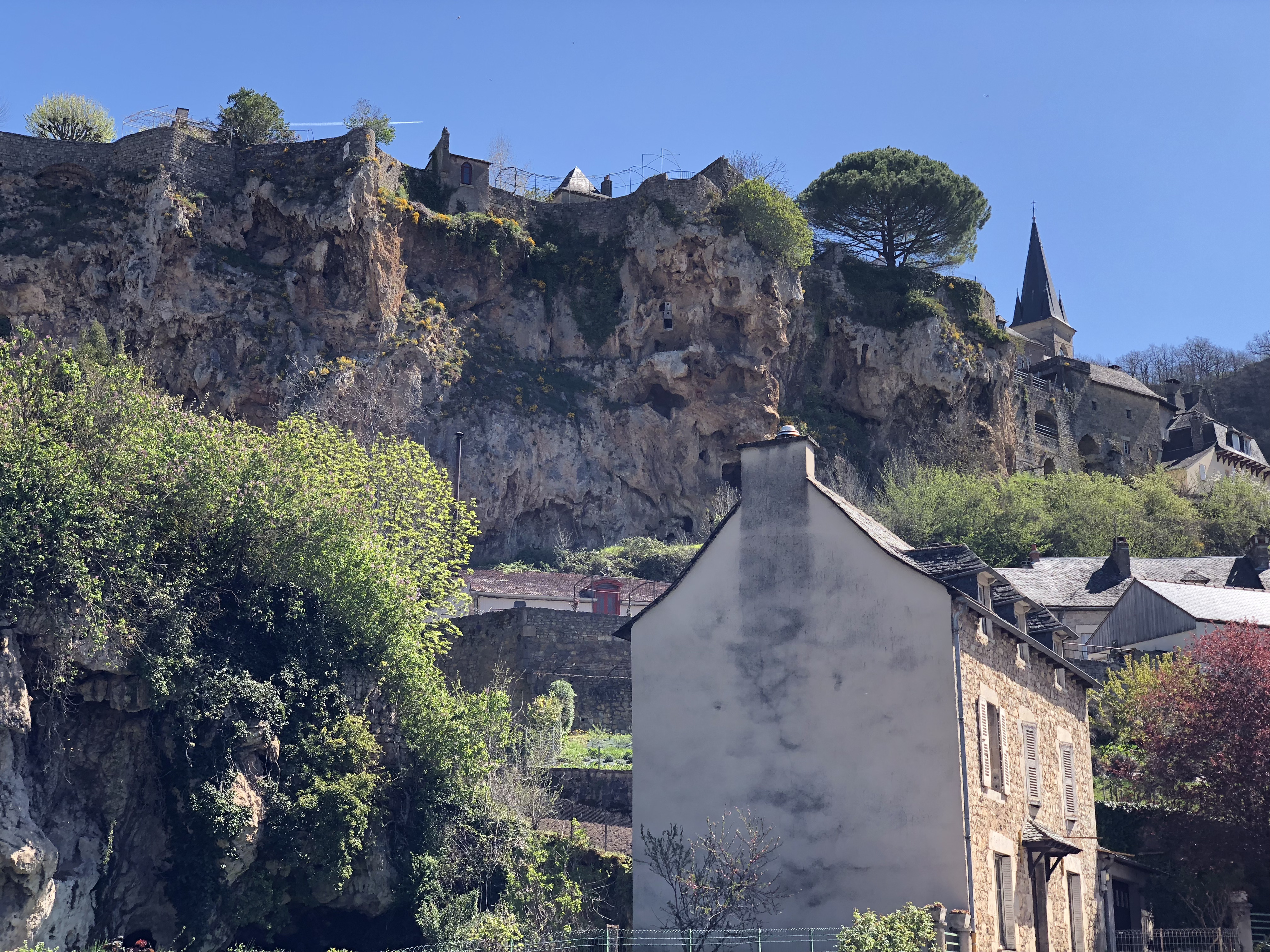 รูปถ่าย ฝรั่งเศส(France) ซาล-ลา-ซูร์ส(Salles la Source) 2018-04 30