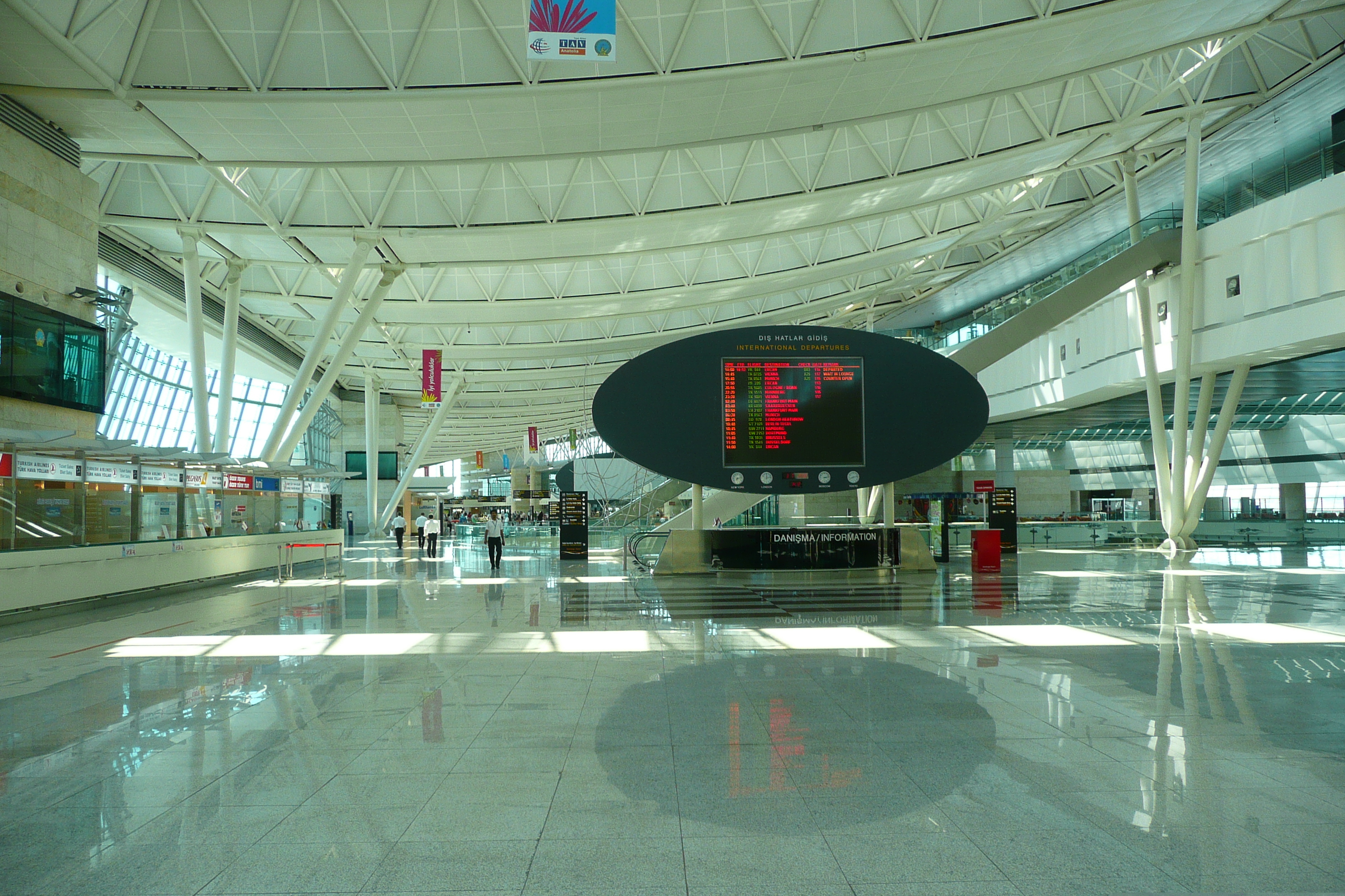 รูปถ่าย ตุรกี(Turkey) อังการา(Ankara) สนามบินเอเซนโบอา(Esenboga Airport) 2008-07 3