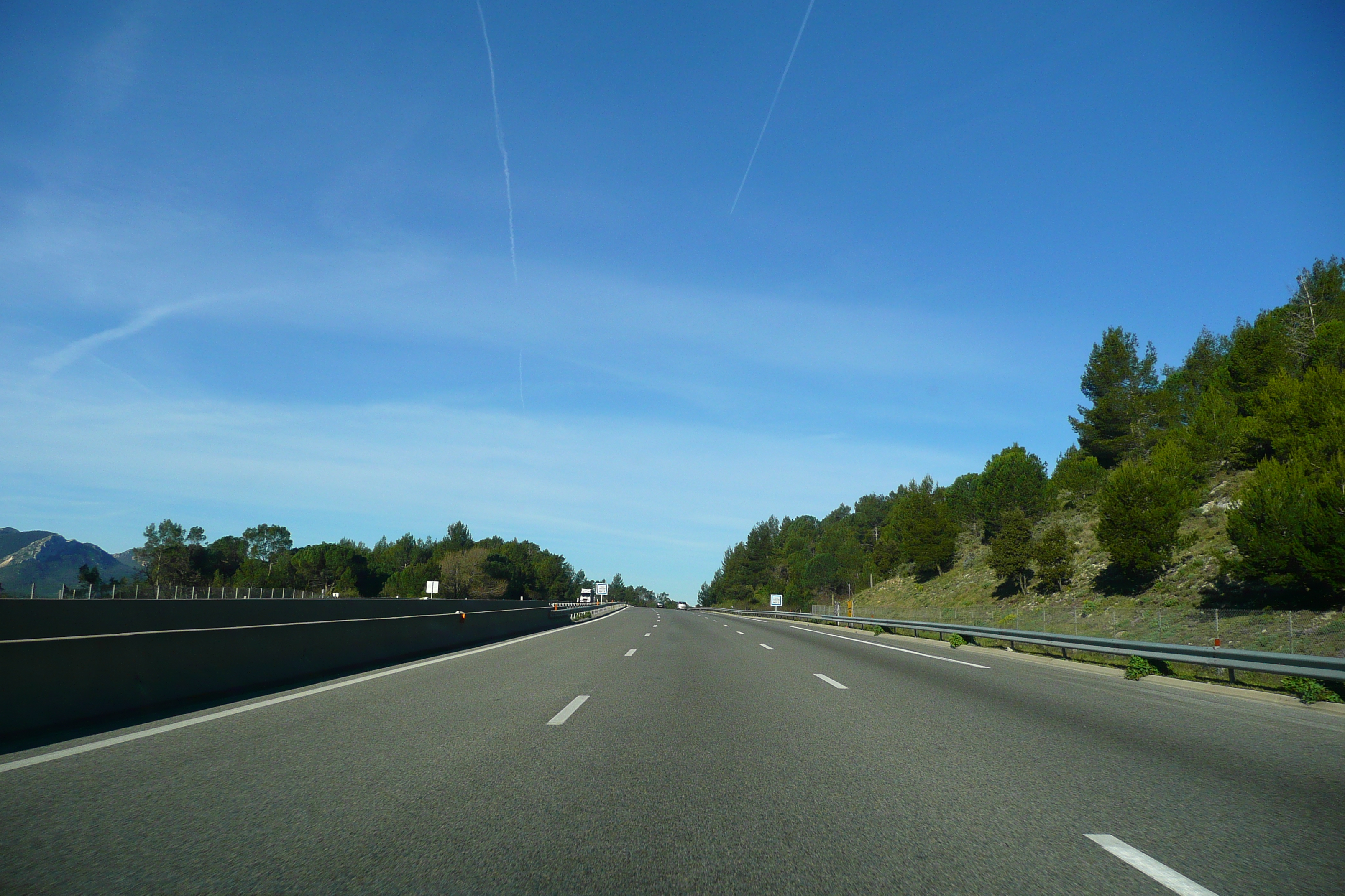 รูปถ่าย ฝรั่งเศส(France) เฟรนช์ริวิเอรา(French Riviera) ถนนจากเลอลุกไปแอ็กซ์(Le Luc to Aix Road) 2008-04 4