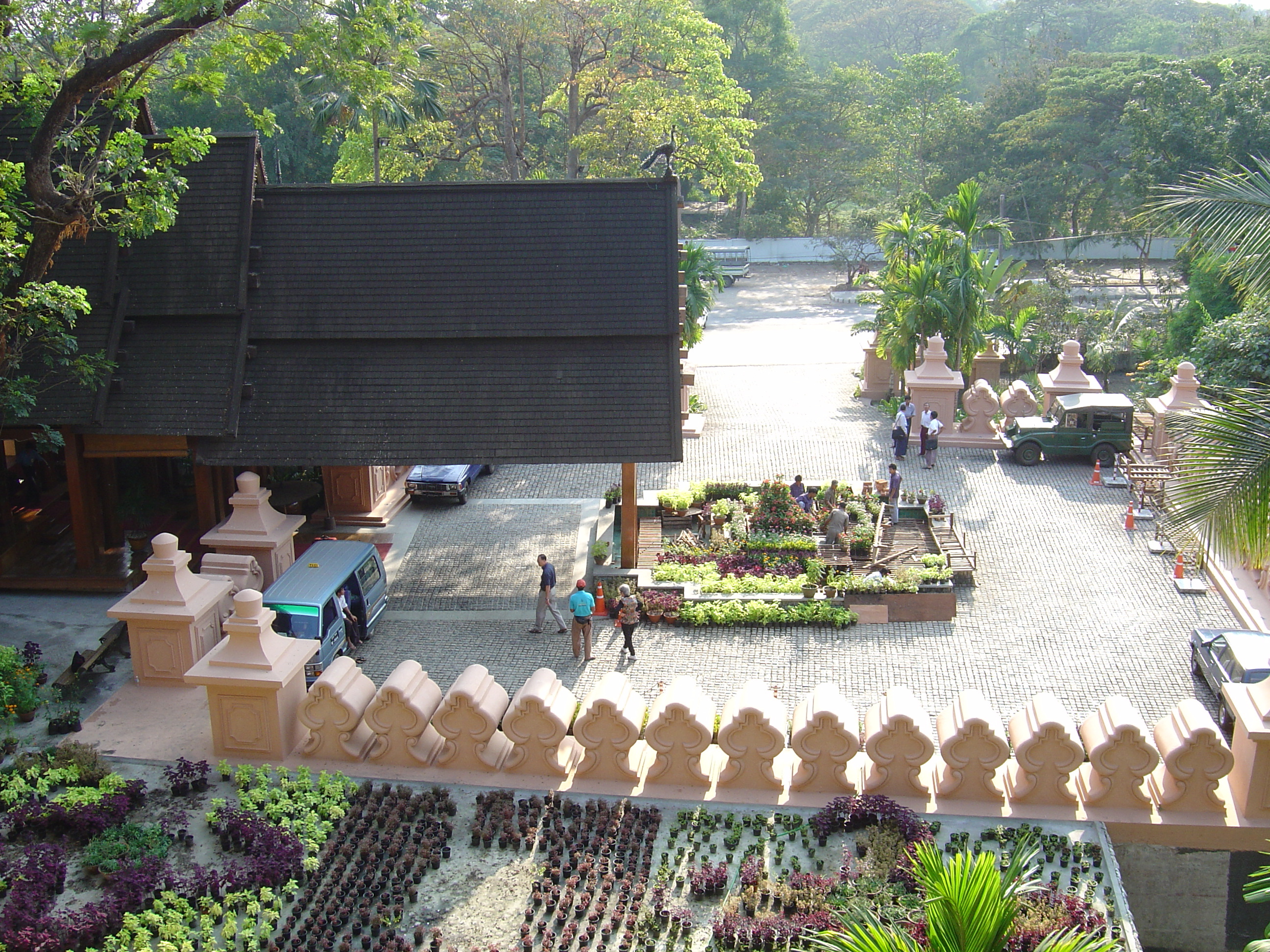 รูปถ่าย พม่า(Myanmar) ย่างกุ้ง(Yangon) โรงแรมกันดอจีพาเลซ(Kandawgyi Palace Hotel) 2005-01 29