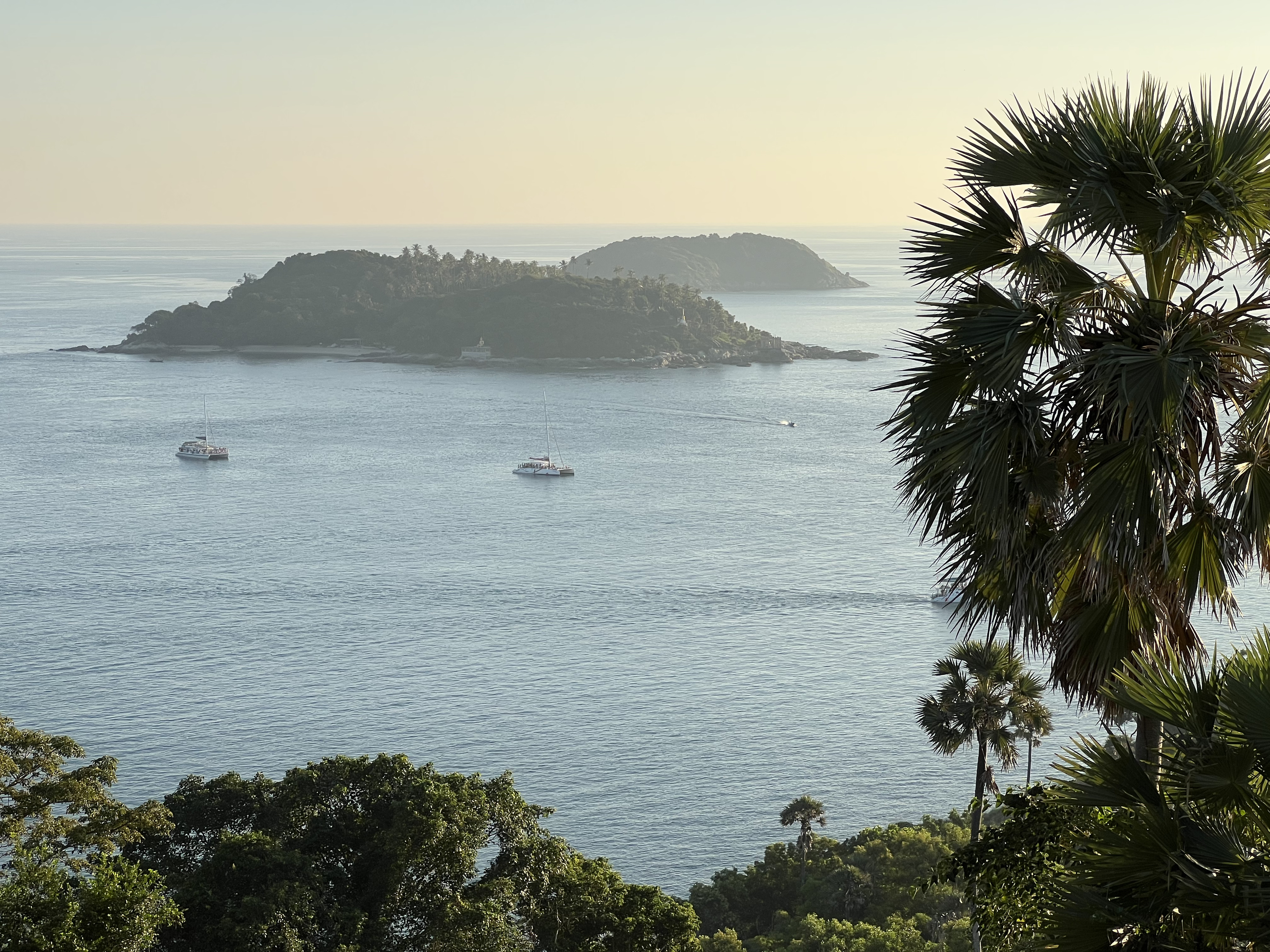 รูปถ่าย ไทย(Thailand) ภูเก็ต(Phuket) แหลมพรมเทพ(Prom Thep Cape) 2021-12 46