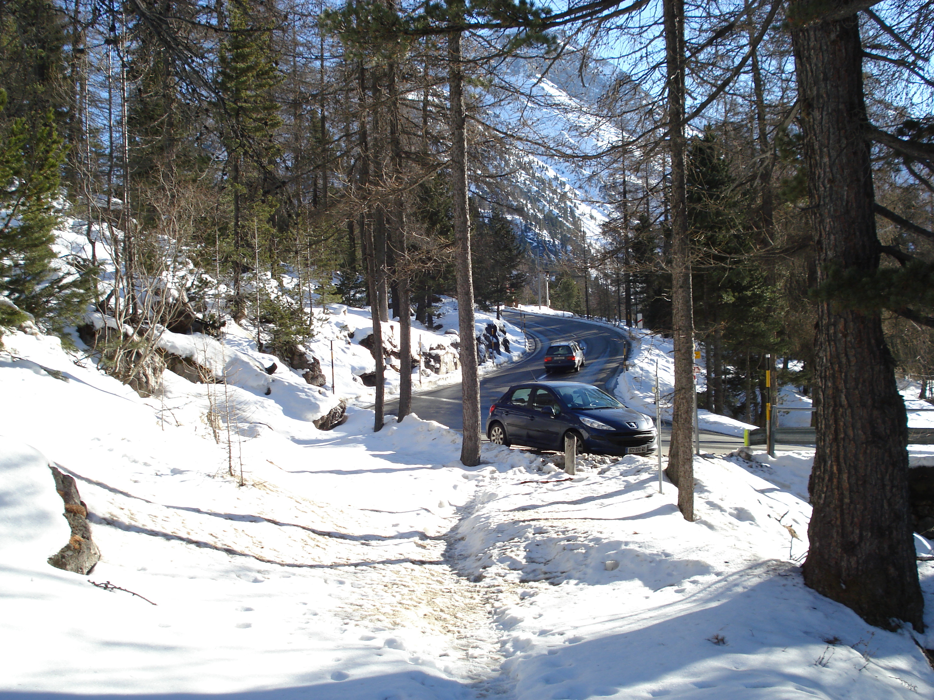 รูปถ่าย สวิสเซอร์แลนด์(Switzerland) จากปอนเตรซีนาไปลาโกเบียนโก(From Pontresina to Lago Bianco) 2007-01 0