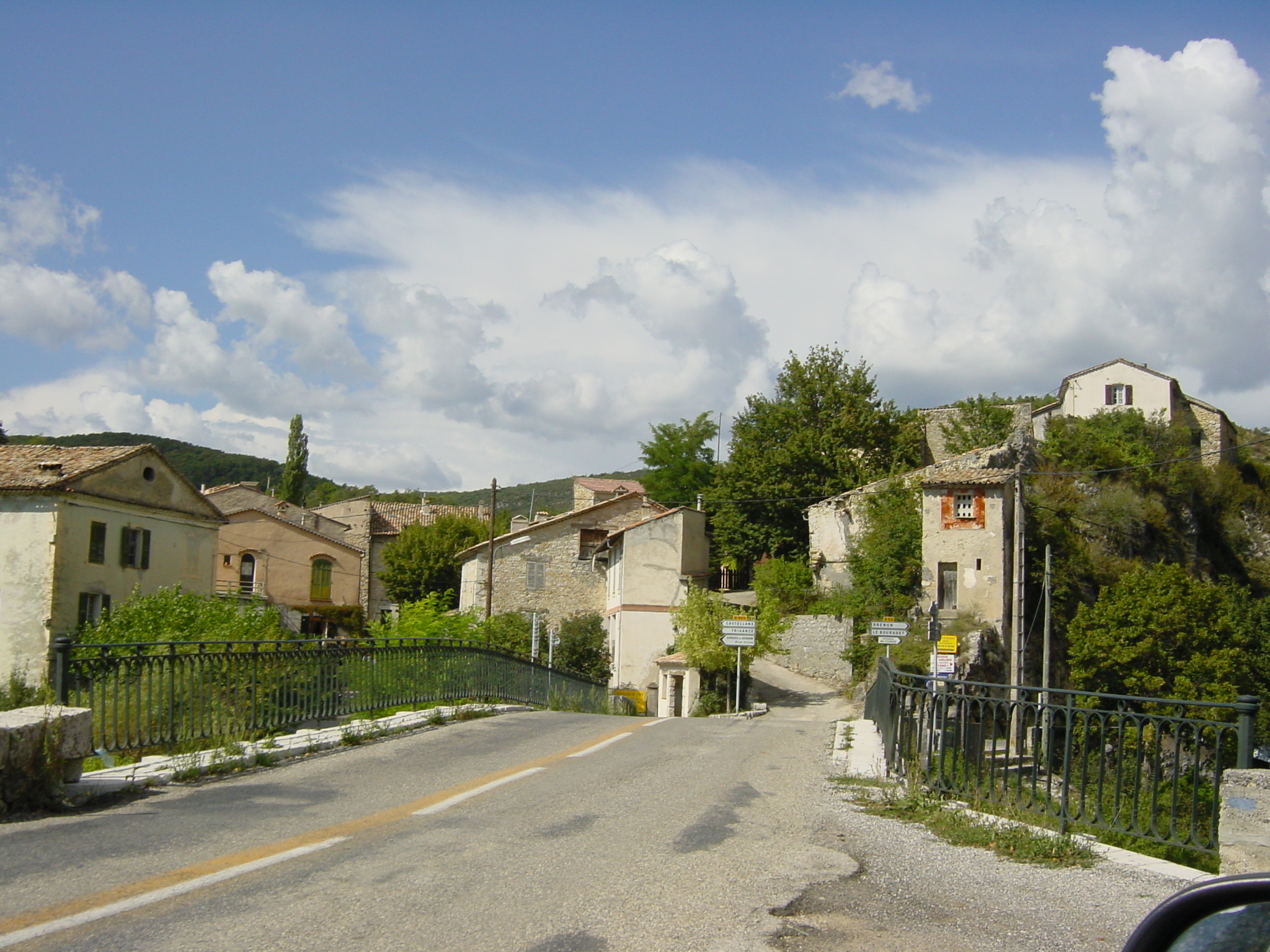 รูปถ่าย ฝรั่งเศส(France) หุบผาชันแวร์ดง(Gorges du Verdon) 2002-09 28