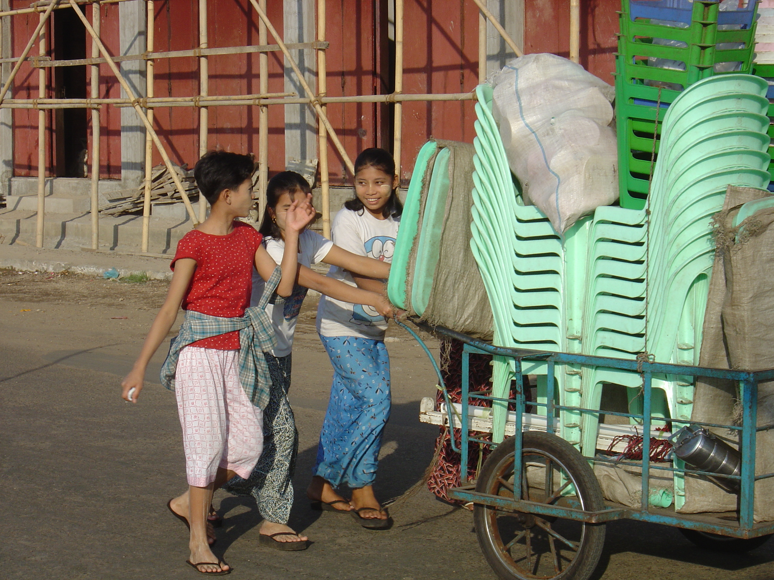 รูปถ่าย พม่า(Myanmar) มะริด(Myeik (Mergui)) 2005-01 61