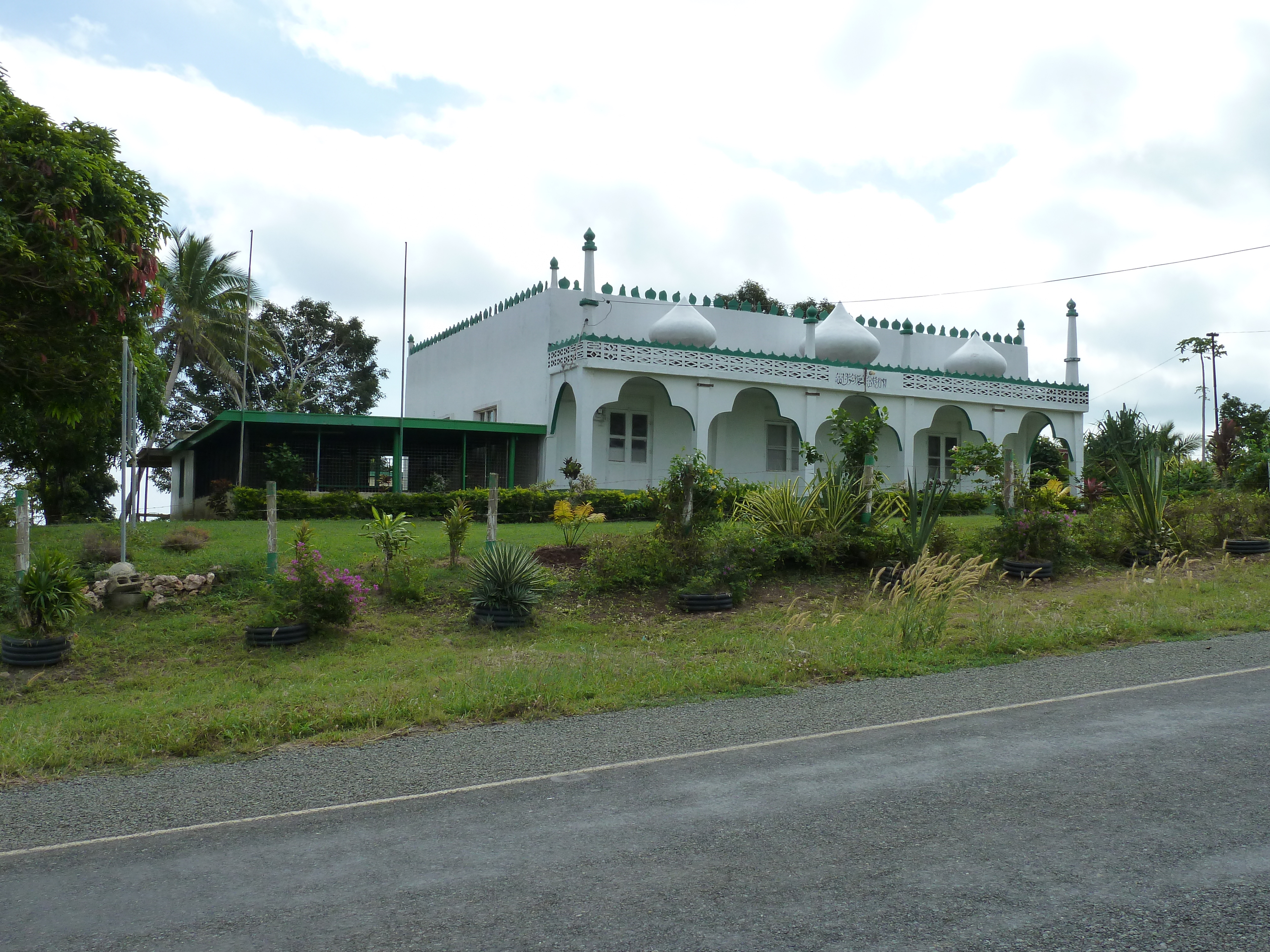รูปถ่าย ฟิจิ(Fiji) ถนนจากนาดีไปนาตาโดลา(Nadi to Natadola road) 2010-05 93