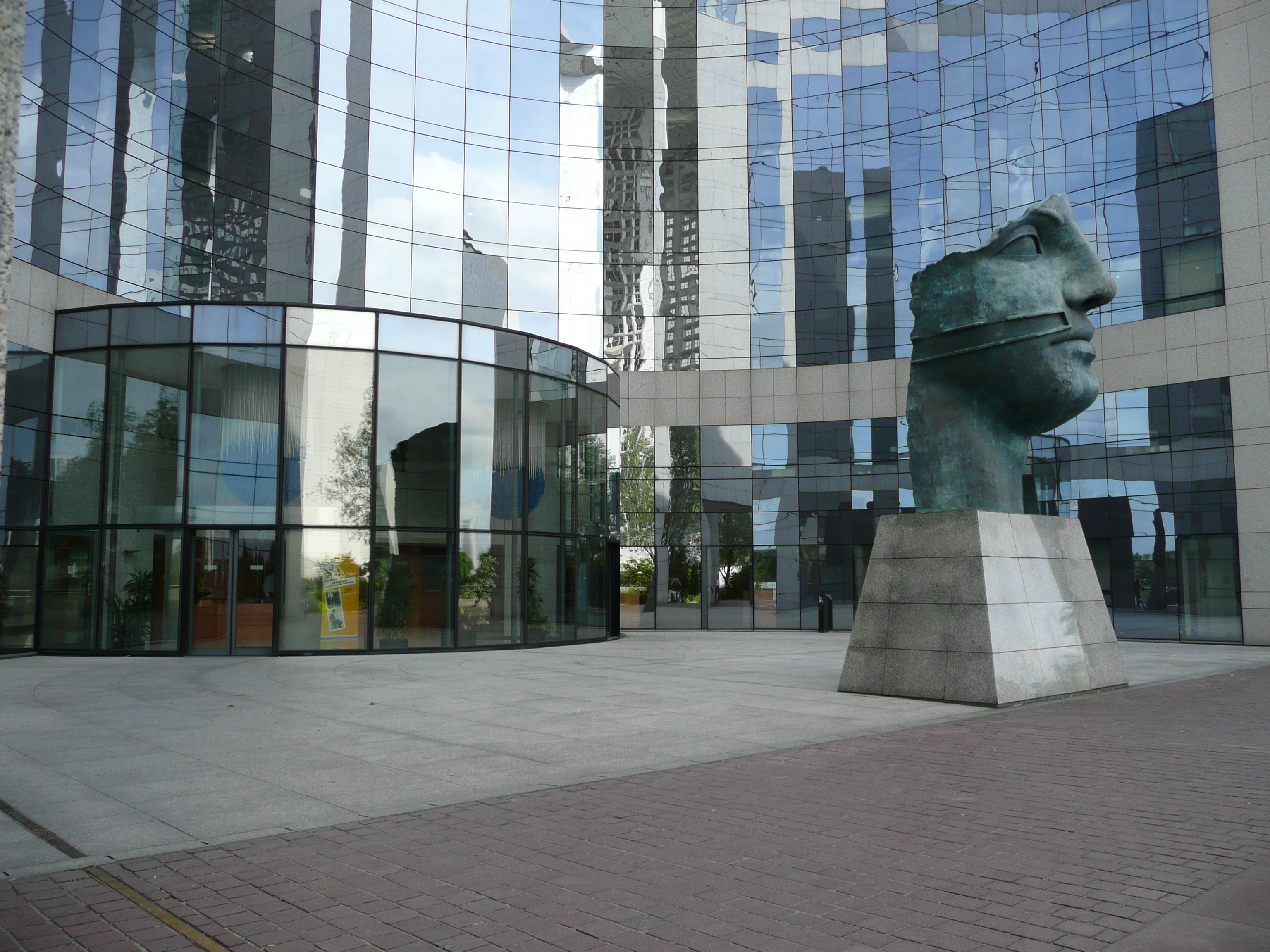 รูปถ่าย ฝรั่งเศส(France) ปารีส(Paris) ลาเดฟ็องส์(La Defense) 2007-05 20