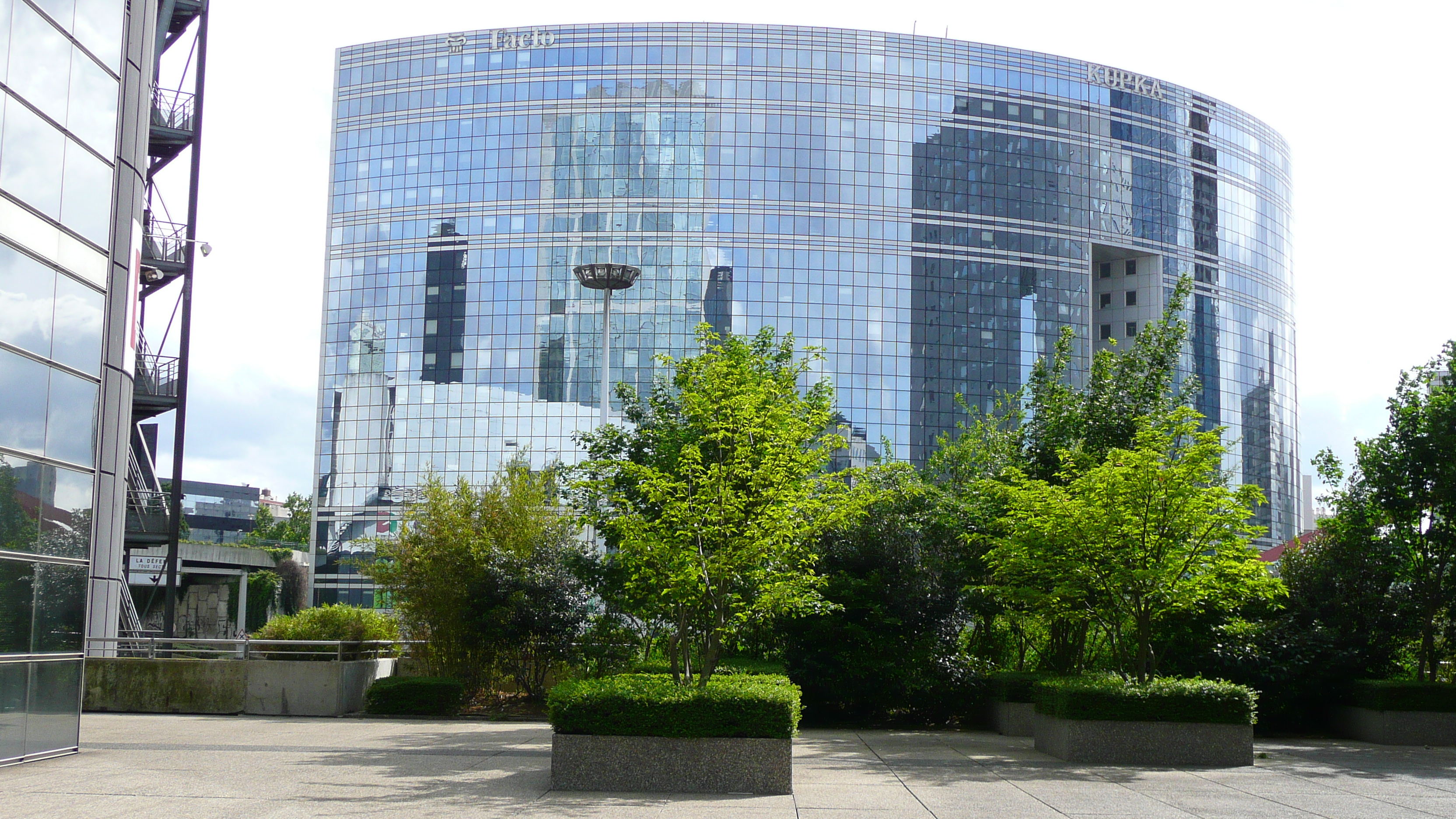รูปถ่าย ฝรั่งเศส(France) ปารีส(Paris) ลาเดฟ็องส์(La Defense) 2007-05 200