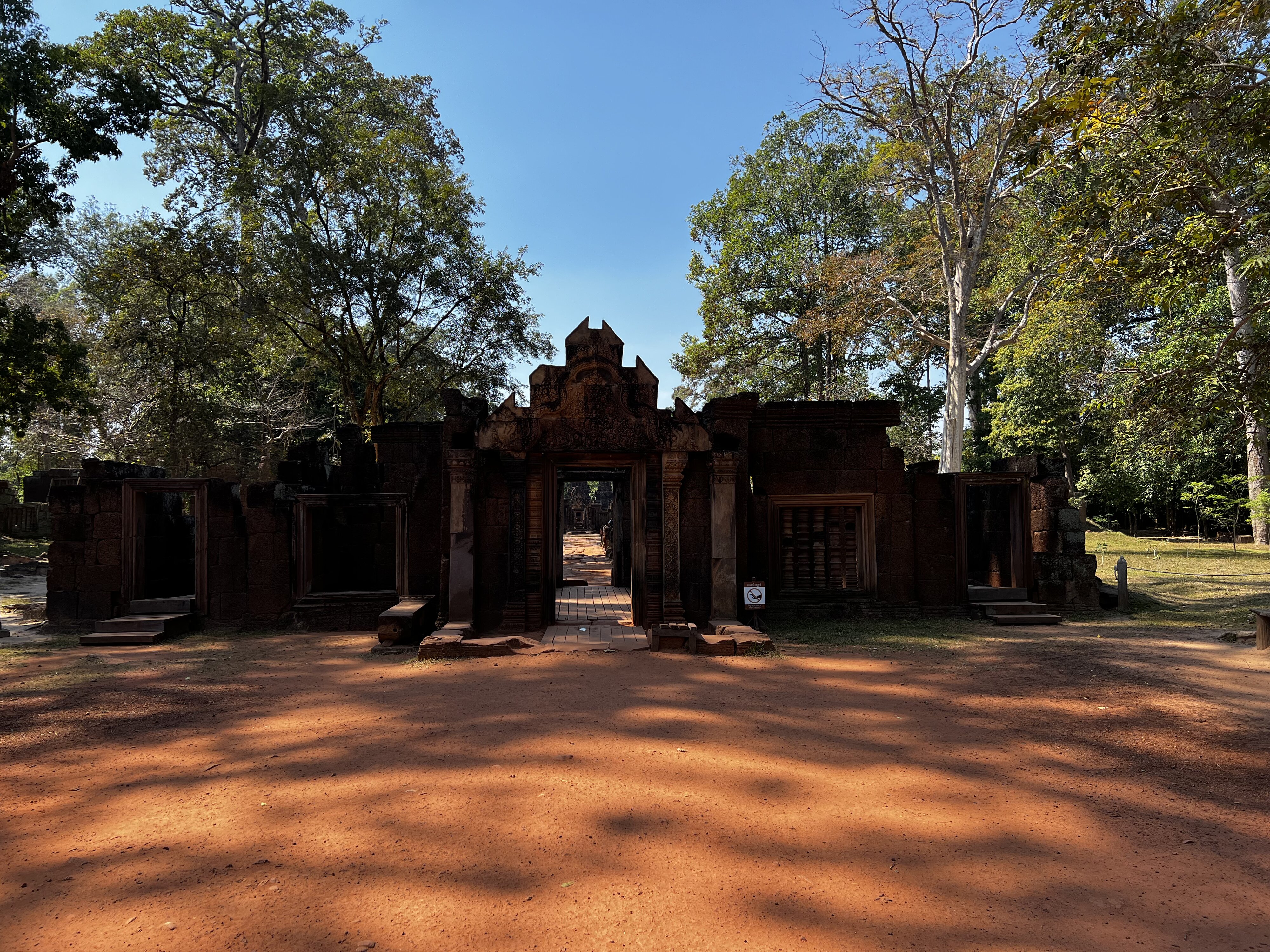 รูปถ่าย กัมพูชา(Cambodia) เสียมราฐ(Siem Reap) ปราสาทบันทายศรี(Banteay Srei) 2023-01 40