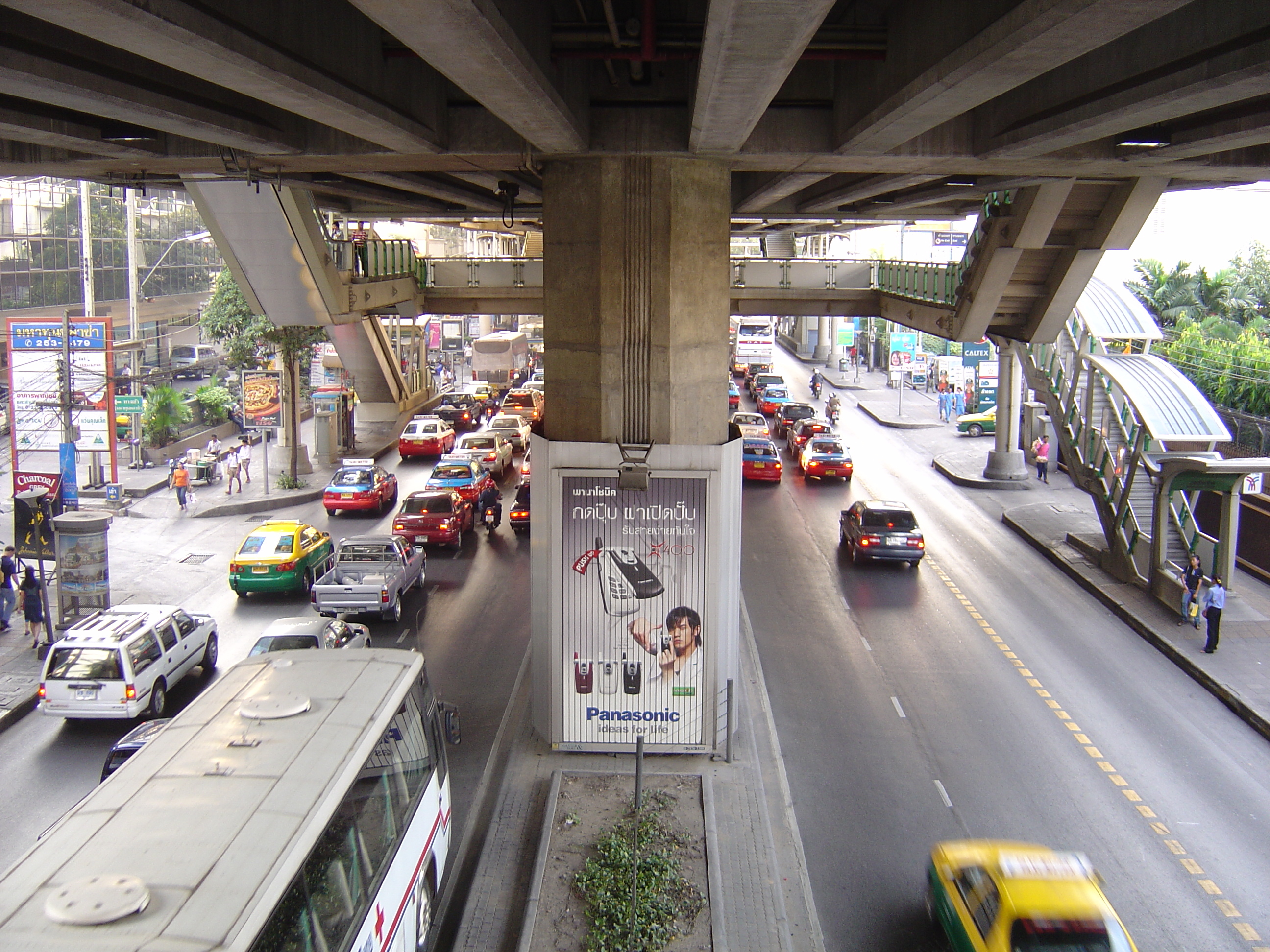 รูปถ่าย ไทย(Thailand) กรุงเทพมหานคร(Bangkok) รถไฟฟ้า(Sky Train) 2004-12 113