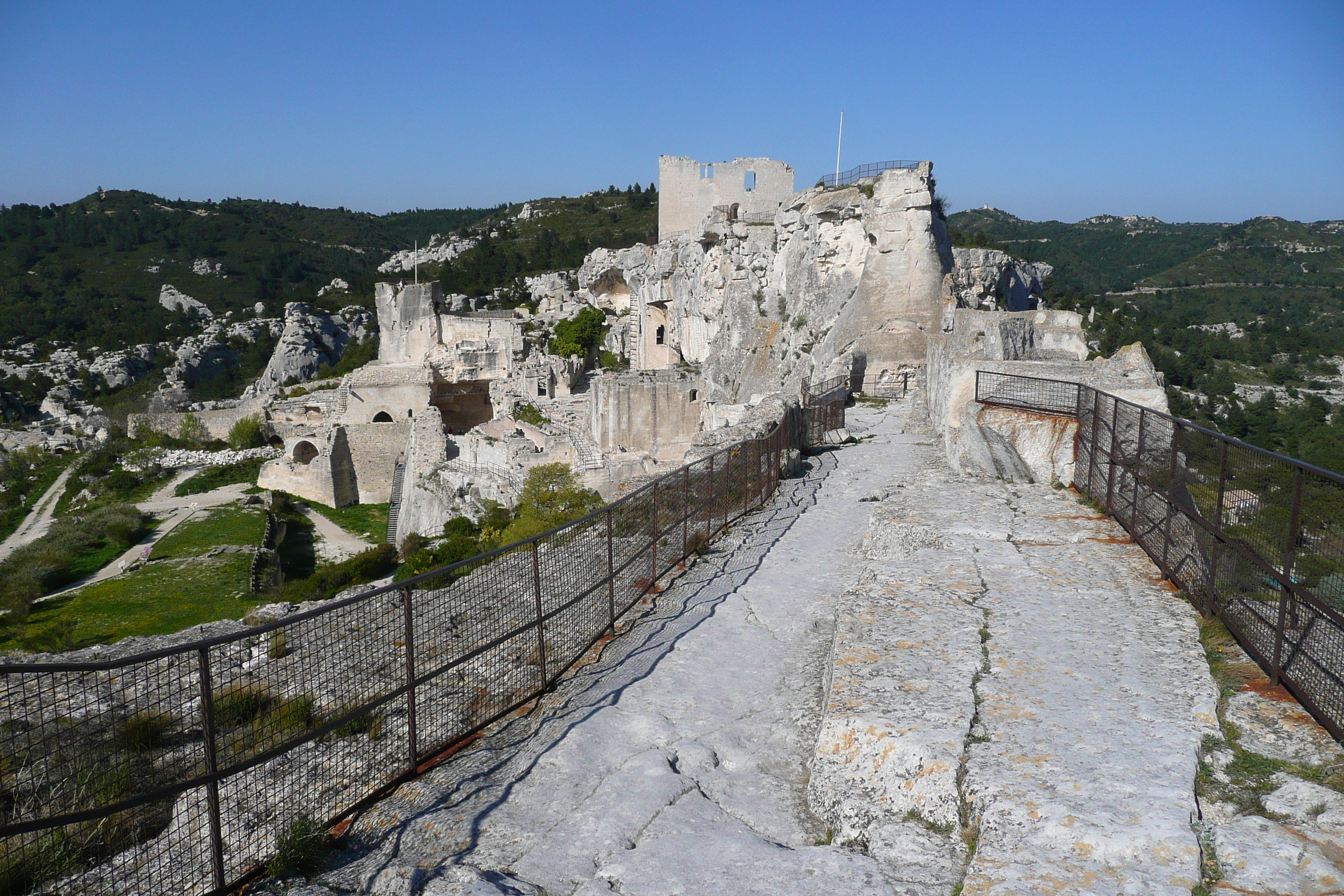 รูปถ่าย ฝรั่งเศส(France) เลส์โบเดอโพรว็องซ์(Baux de Provence) ปราสาทโบเดอโพรว็องส์(Baux de Provence Castle) 2008-04 17