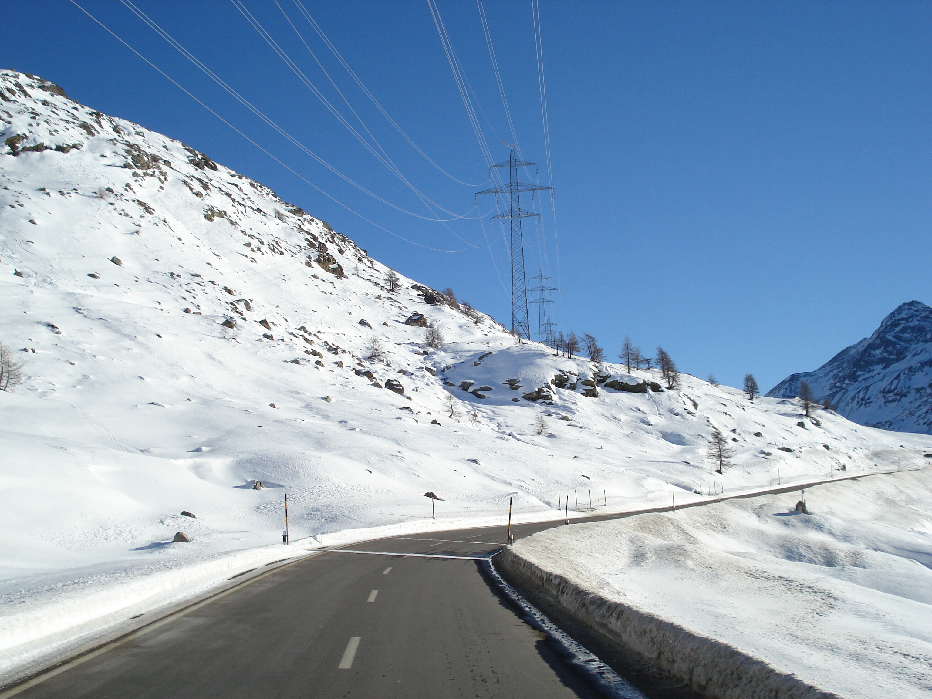 รูปถ่าย สวิสเซอร์แลนด์(Switzerland) จากปอนเตรซีนาไปลาโกเบียนโก(From Pontresina to Lago Bianco) 2007-01 58