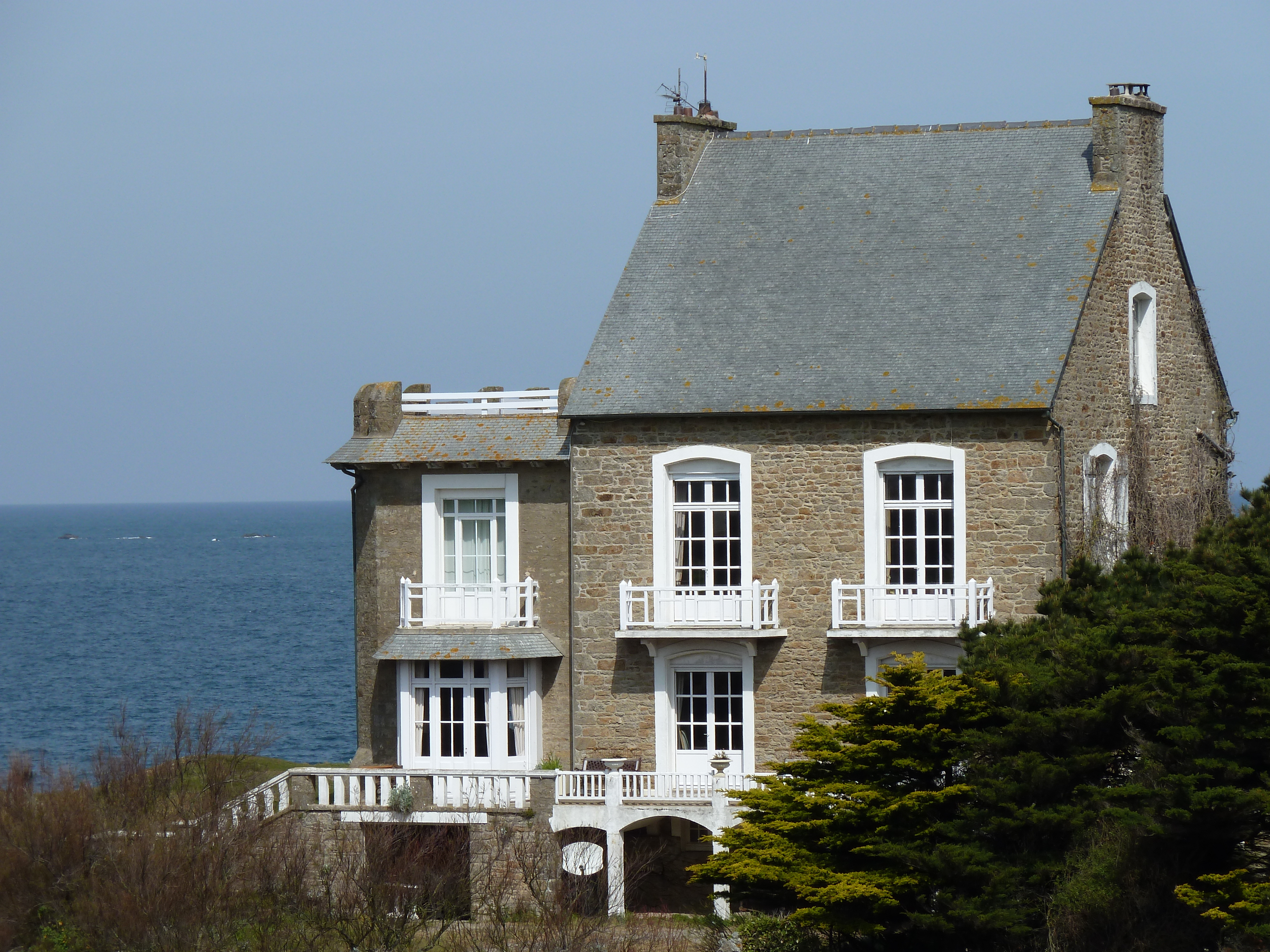 รูปถ่าย ฝรั่งเศส(France) โรตเนิฟ(Rotheneuf) 2010-04 23
