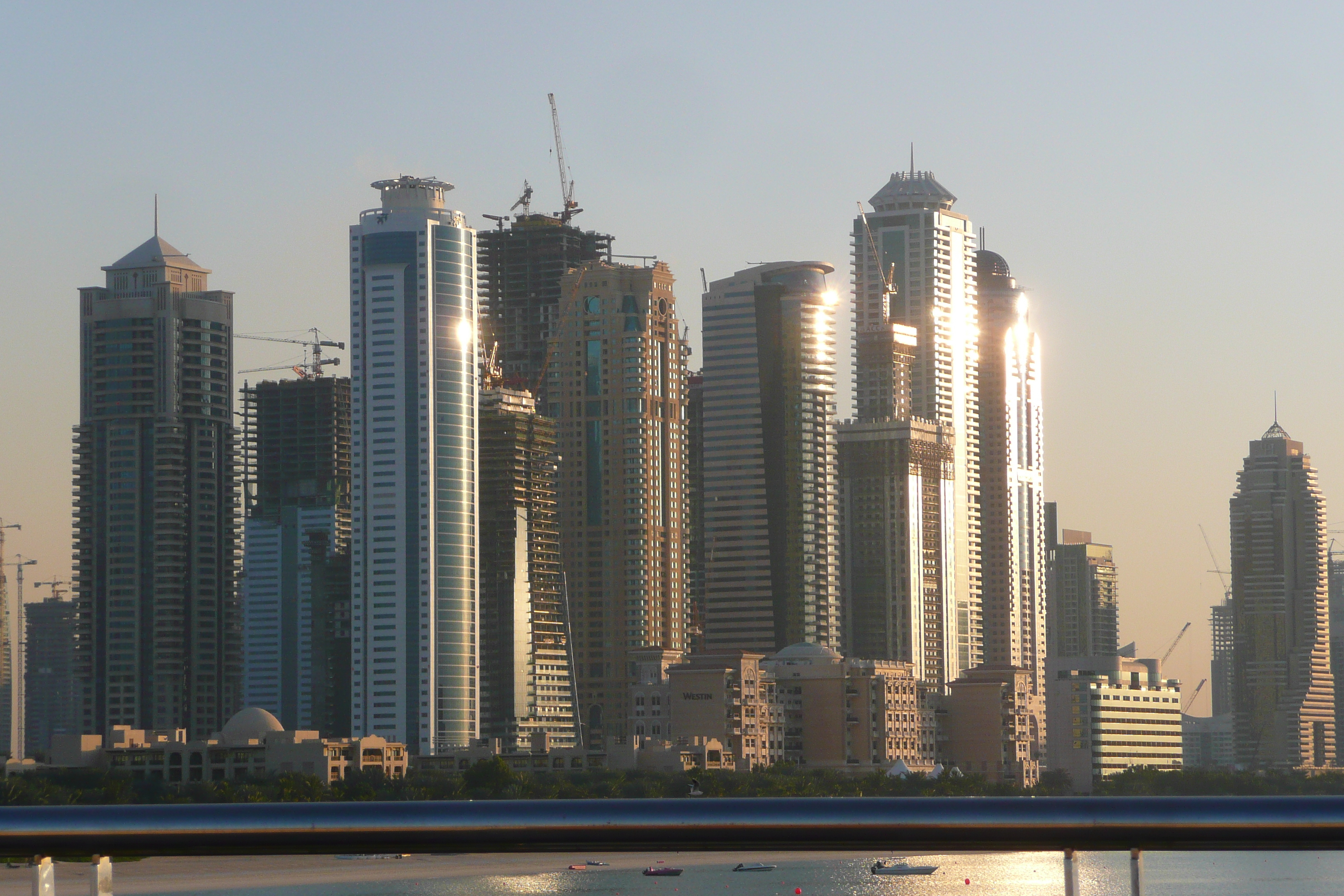 รูปถ่าย สหรัฐอาหรับเอมิเรตส์(United Arab Emirates) ดูไบ(Dubai) ปาล์มจุมัยเราะห์(Palm Jumeirah) 2009-01 16