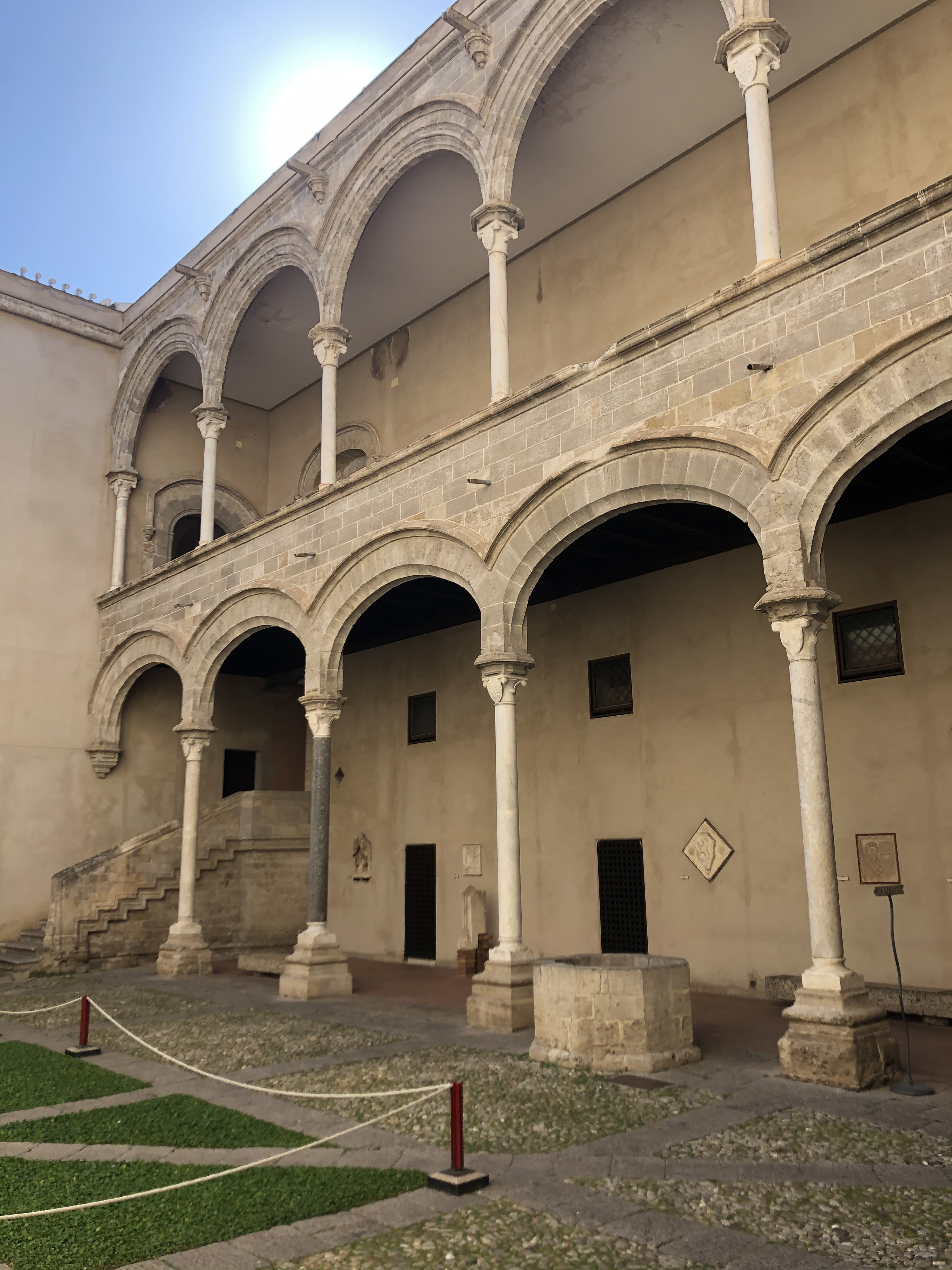 รูปถ่าย อิตาลี(Italy) ซิซิลี(Sicily) ปาแลร์โม(Palermo) วังอาบาเตลลิส(Palazzo Abatellis) 2020-02 61