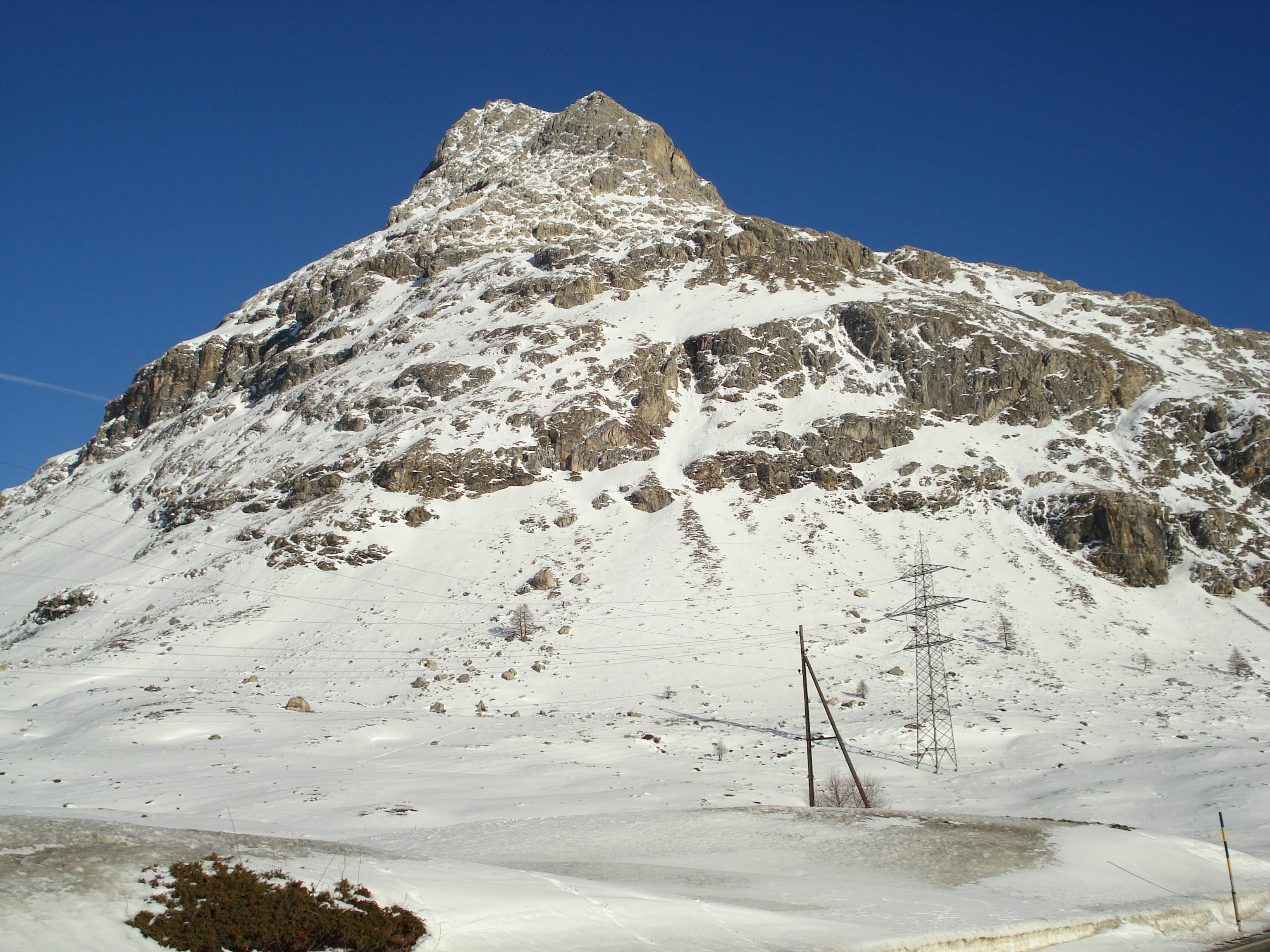 รูปถ่าย สวิสเซอร์แลนด์(Switzerland) จากปอนเตรซีนาไปลาโกเบียนโก(From Pontresina to Lago Bianco) 2007-01 81