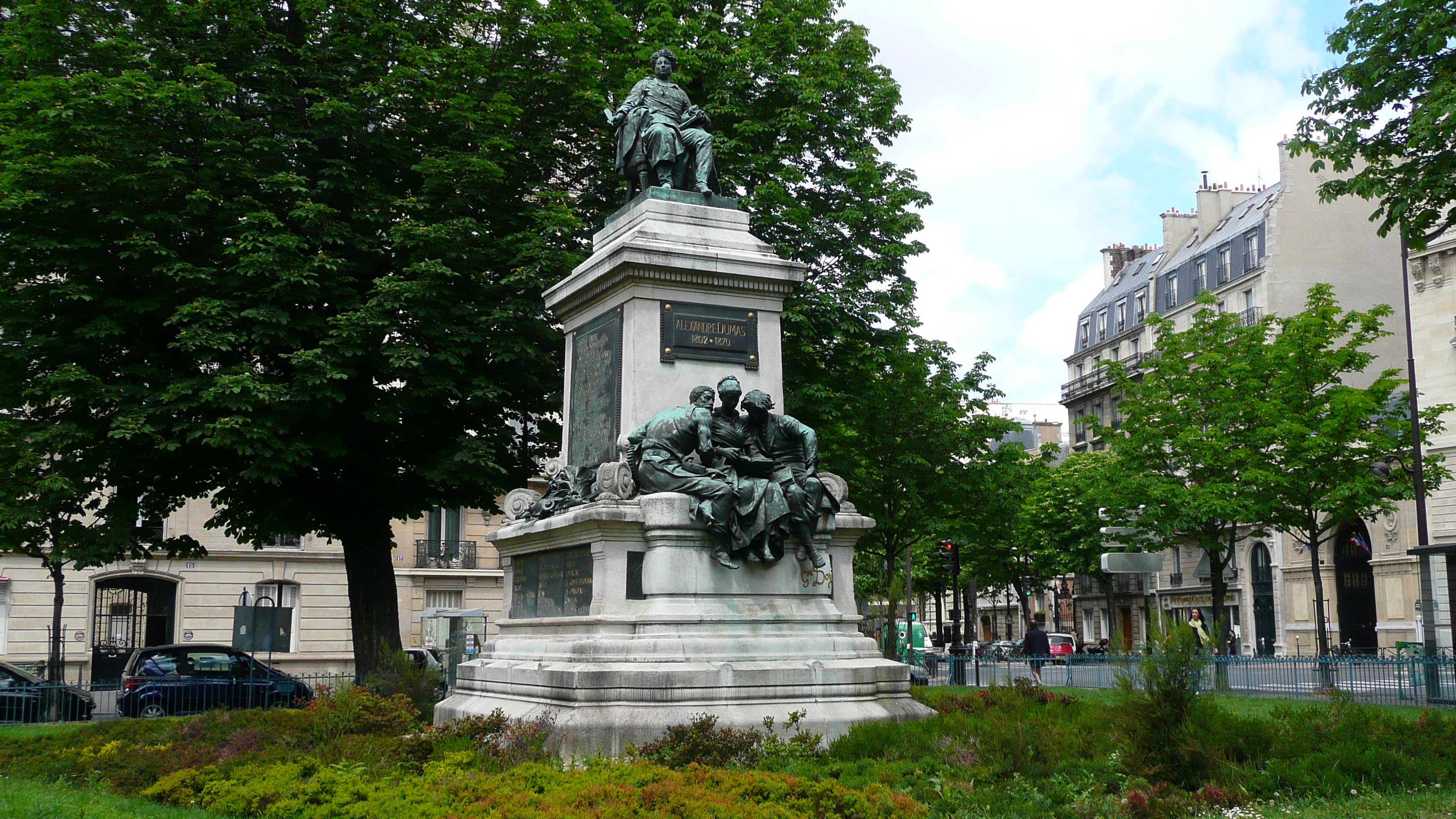 รูปถ่าย ฝรั่งเศส(France) ปารีส(Paris) คุ้มที่ 17 (17th Arrondissement) ปลาส  มาเลแอร์บ(Place Malesherbes) 2007-05 13