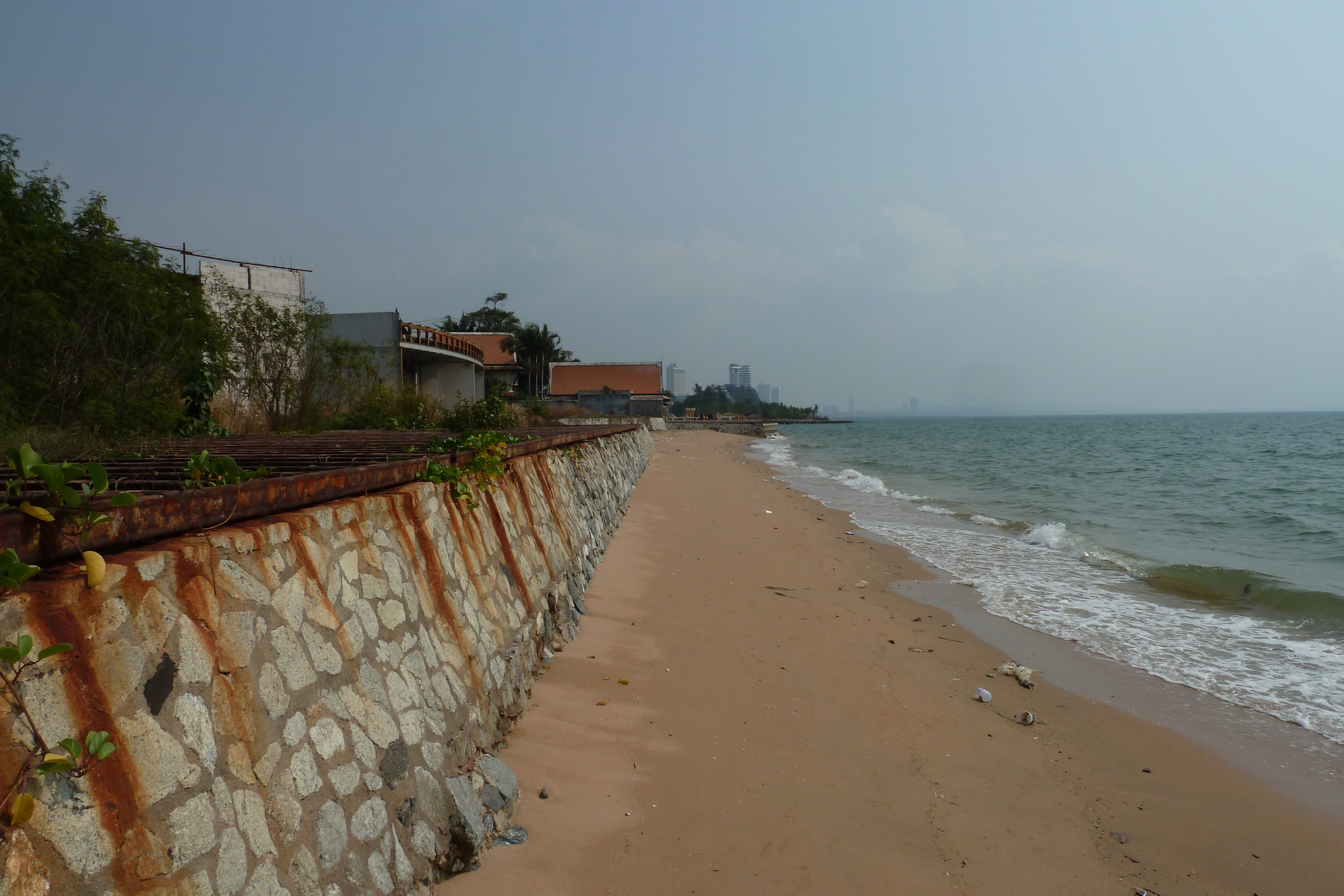 รูปถ่าย ไทย(Thailand) จอมเทียน(Jomtien) คอนโดลารอยัลบีช(La Royale Beach condo) 2011-02 26