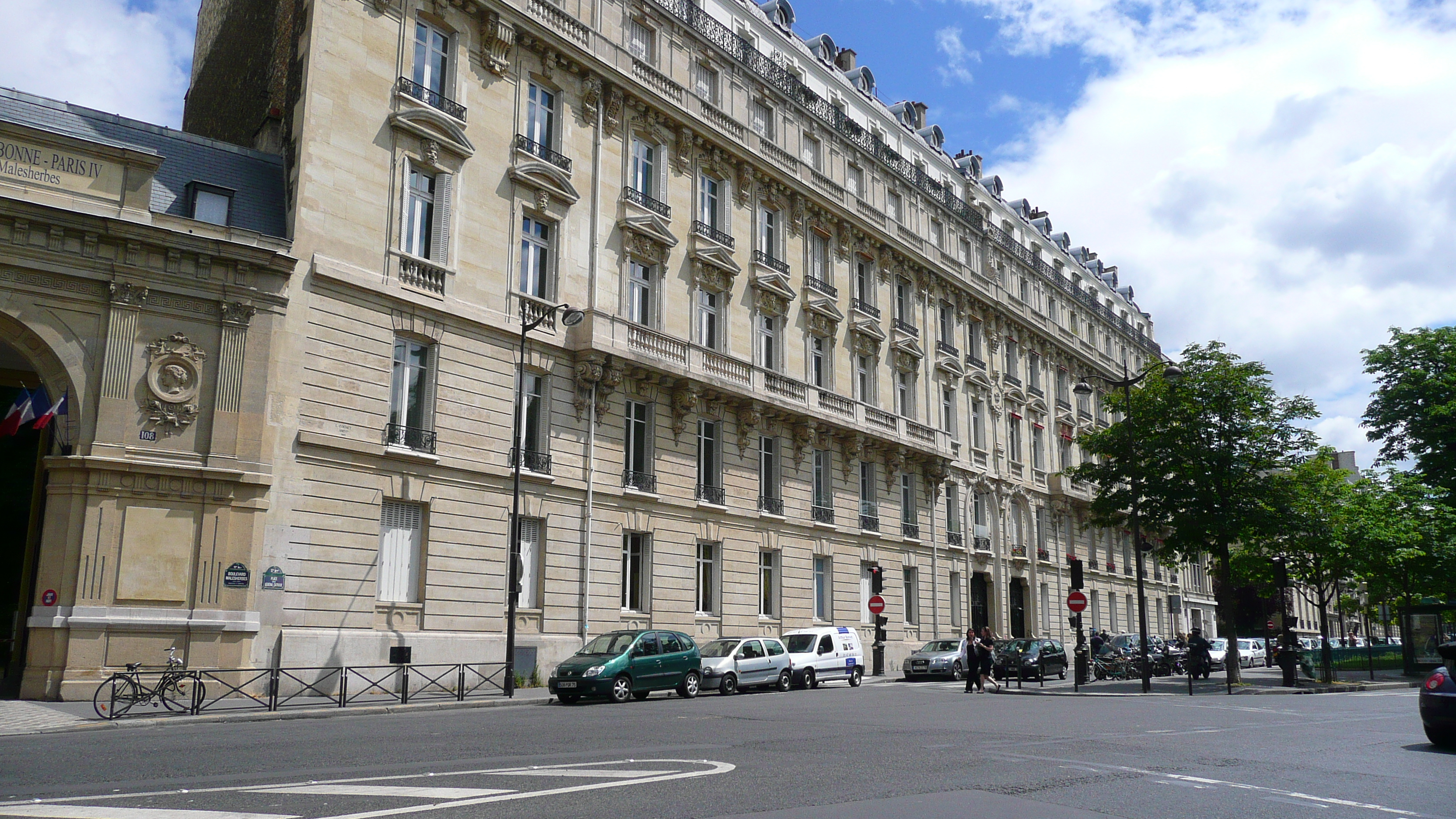 รูปถ่าย ฝรั่งเศส(France) ปารีส(Paris) คุ้มที่ 17 (17th Arrondissement) ปลาส  มาเลแอร์บ(Place Malesherbes) 2007-05 27