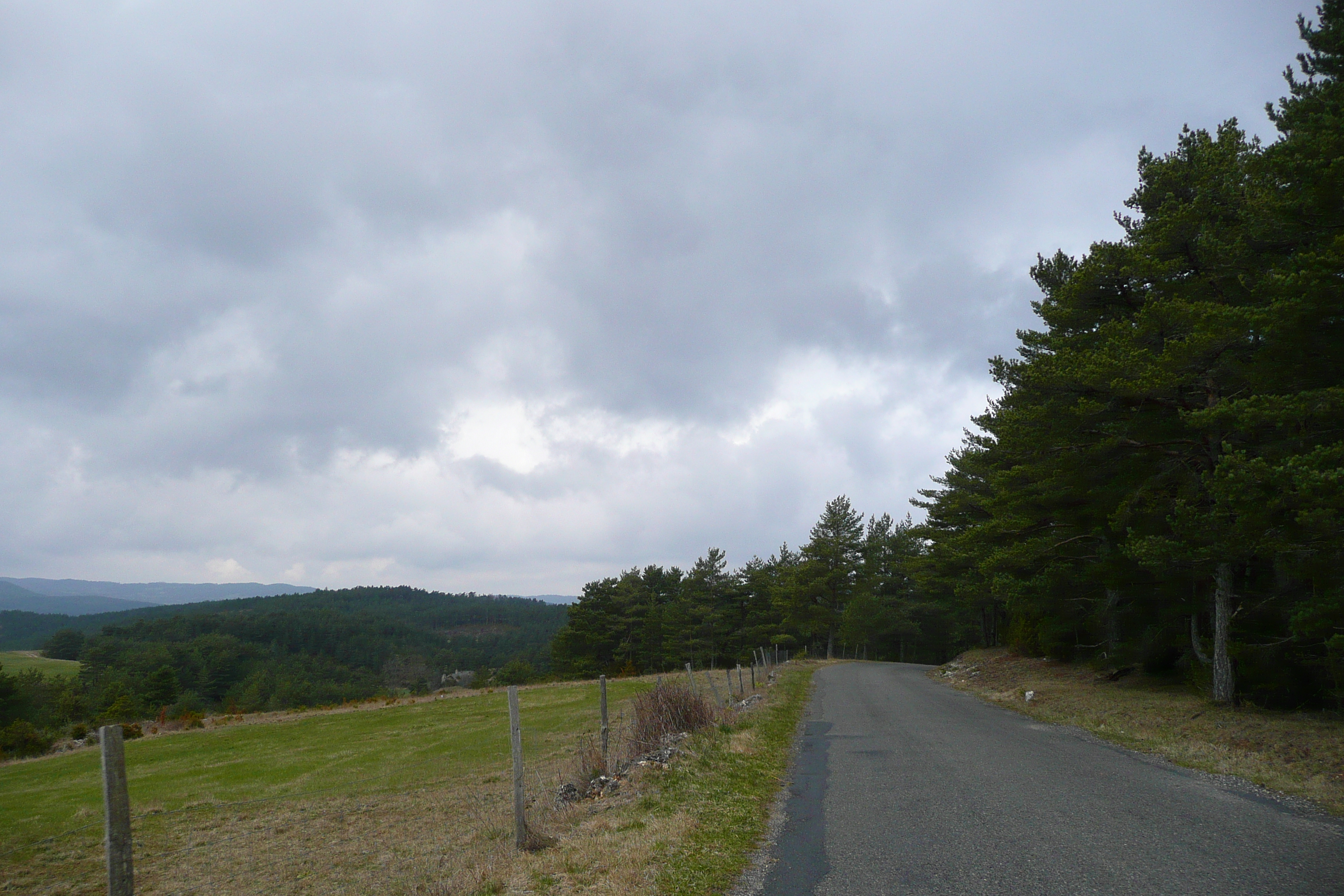 รูปถ่าย ฝรั่งเศส(France) โอบรัก(L'Aubrac) 2008-04 8