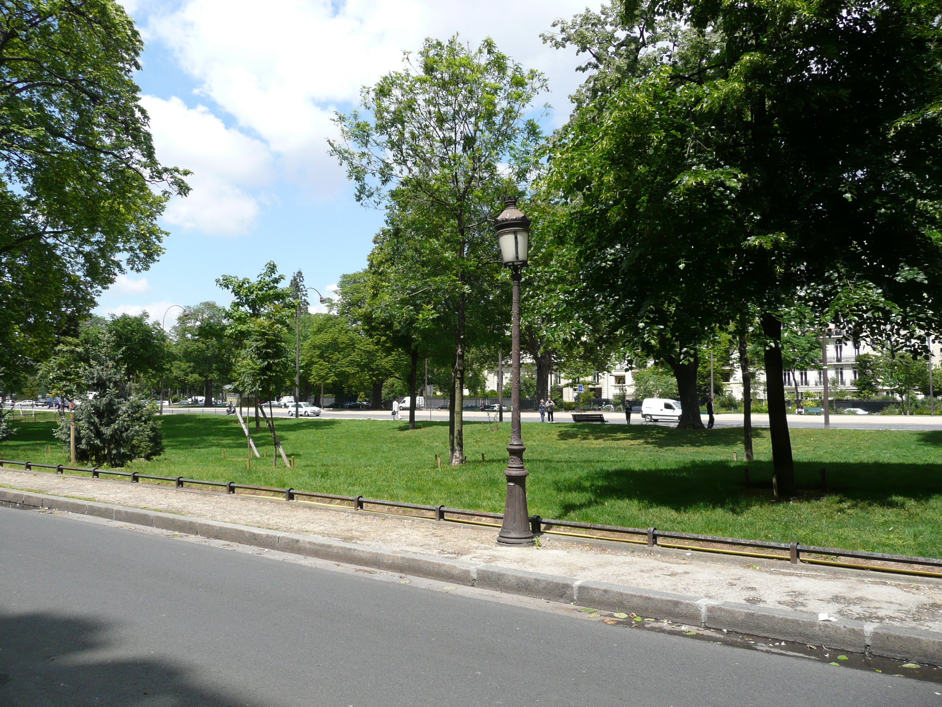 รูปถ่าย ฝรั่งเศส(France) ปารีส(Paris) ถนนฟอช(Avenue Foch) 2007-06 202