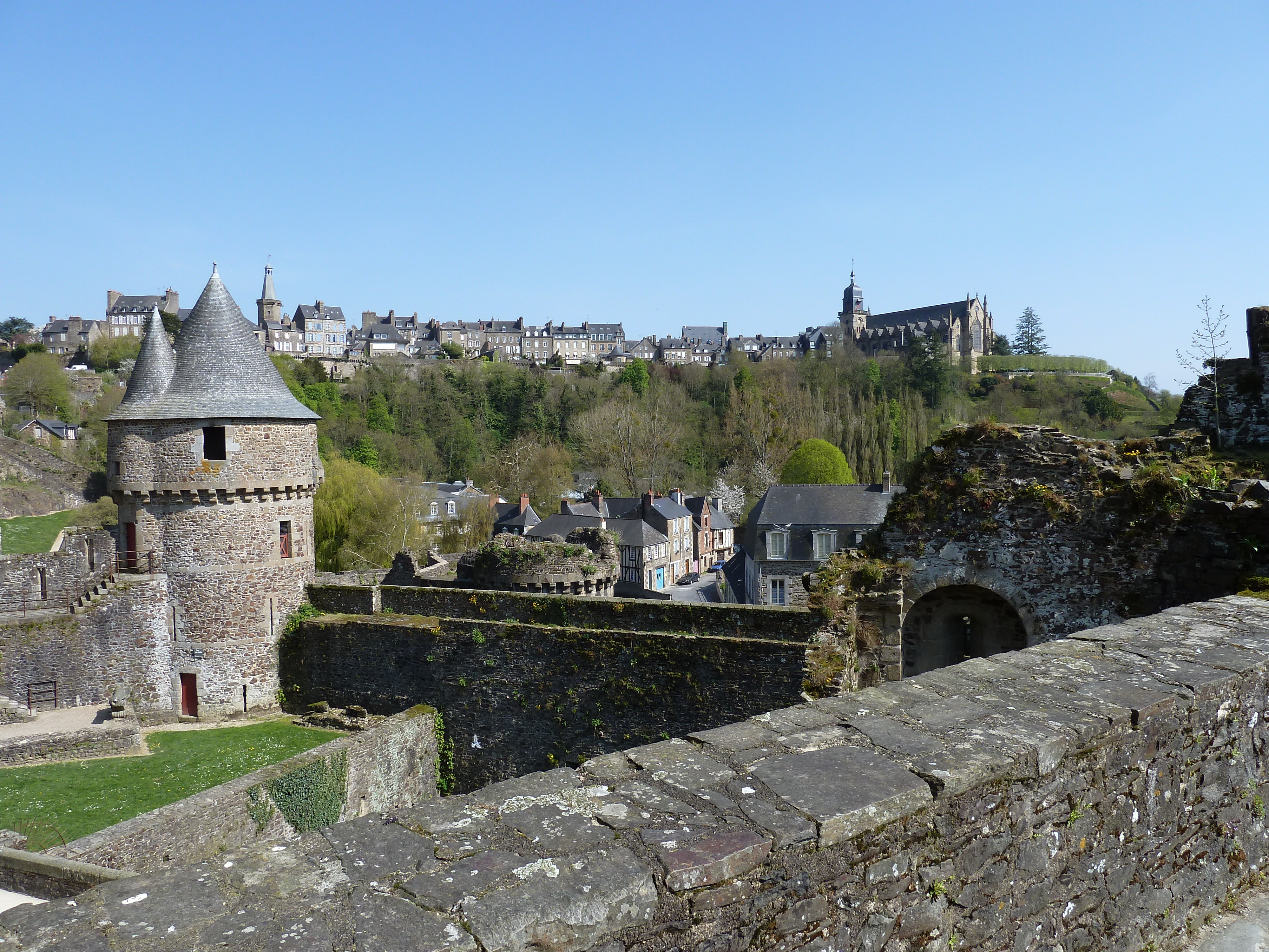 รูปถ่าย ฝรั่งเศส(France) ฟูแฌร์(Fougeres) 2010-04 187