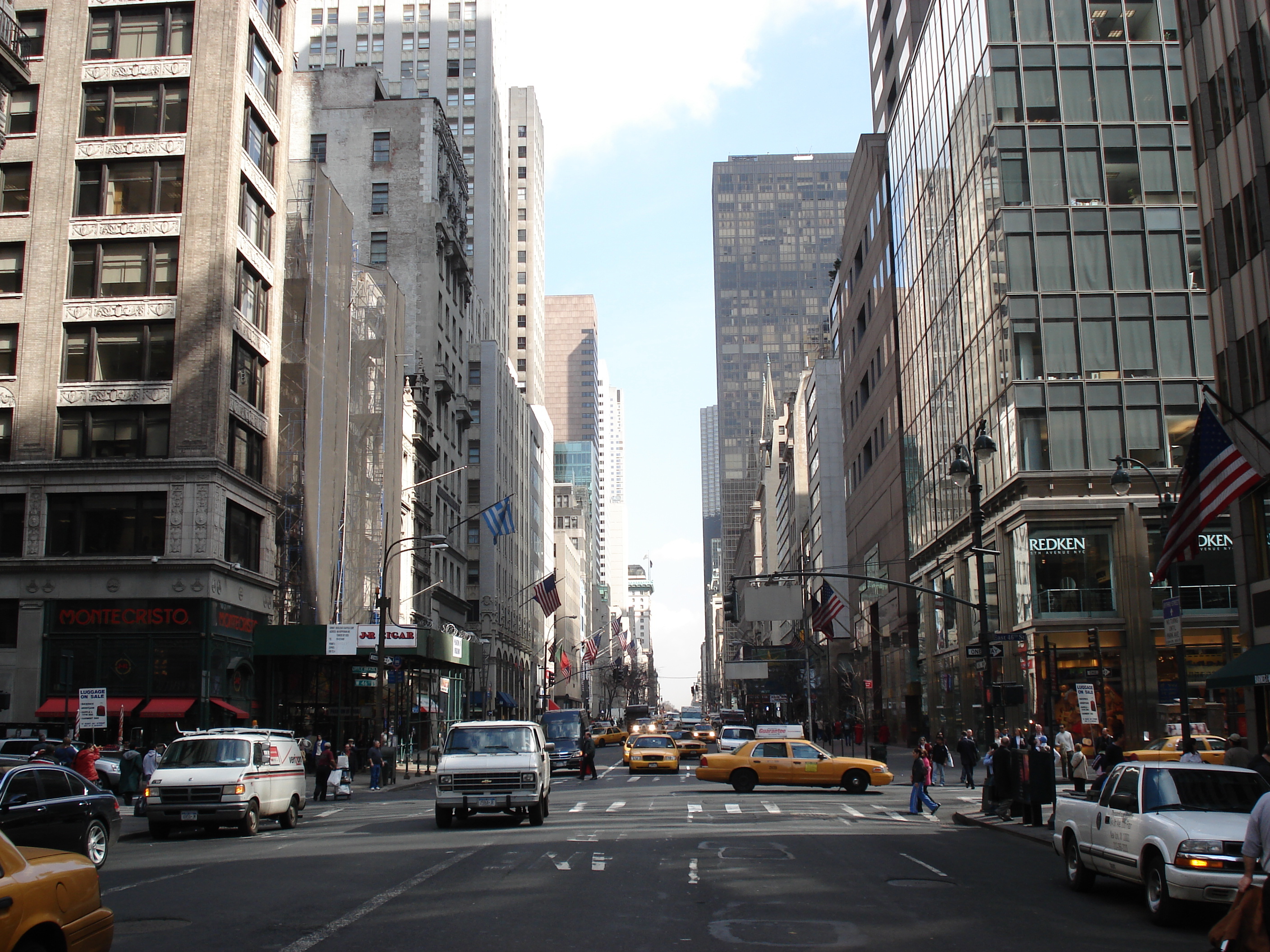รูปถ่าย สหรัฐอเมริกา(United States) นิวยอร์ก(New York) ตามถนนฟิฟท์อเวนิว(down the 5th Avenue) 2006-03 76